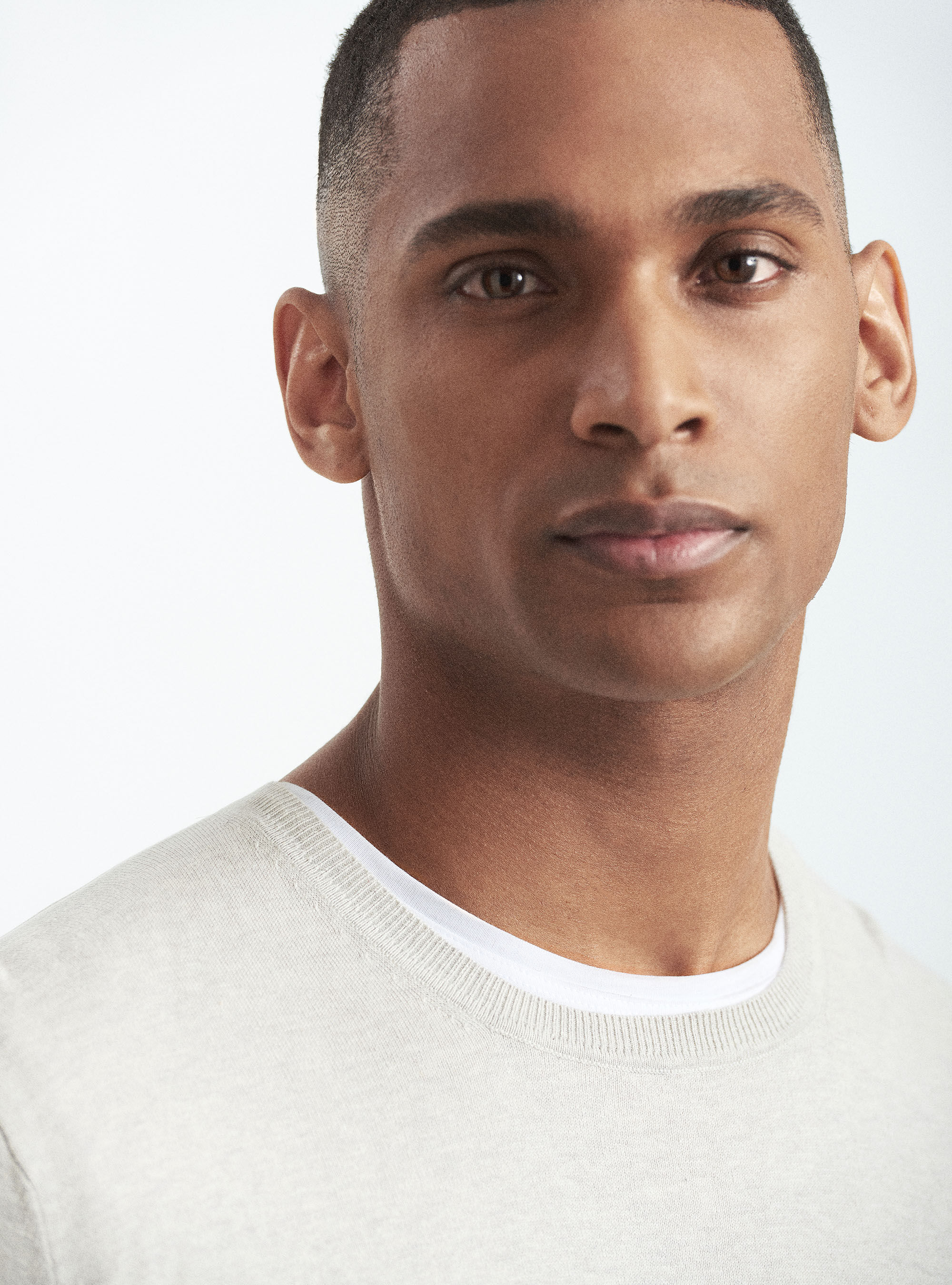 Jersey de cuello redondo de algod&oacute;n, seda y cachemira, GRIS CLARO JASPEADO