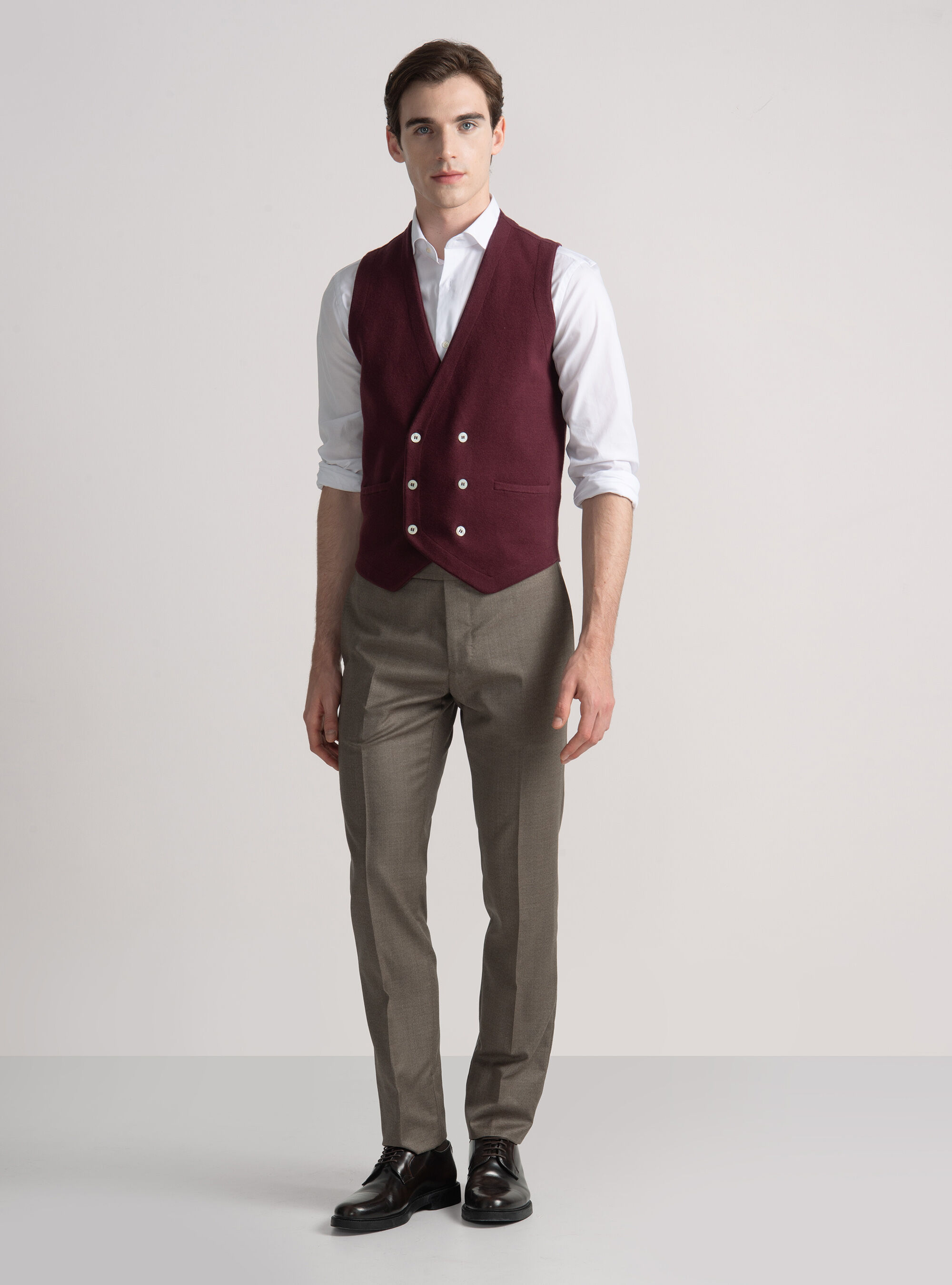 Double-breasted cotton and cashmere knit gilet, BORDEAUX