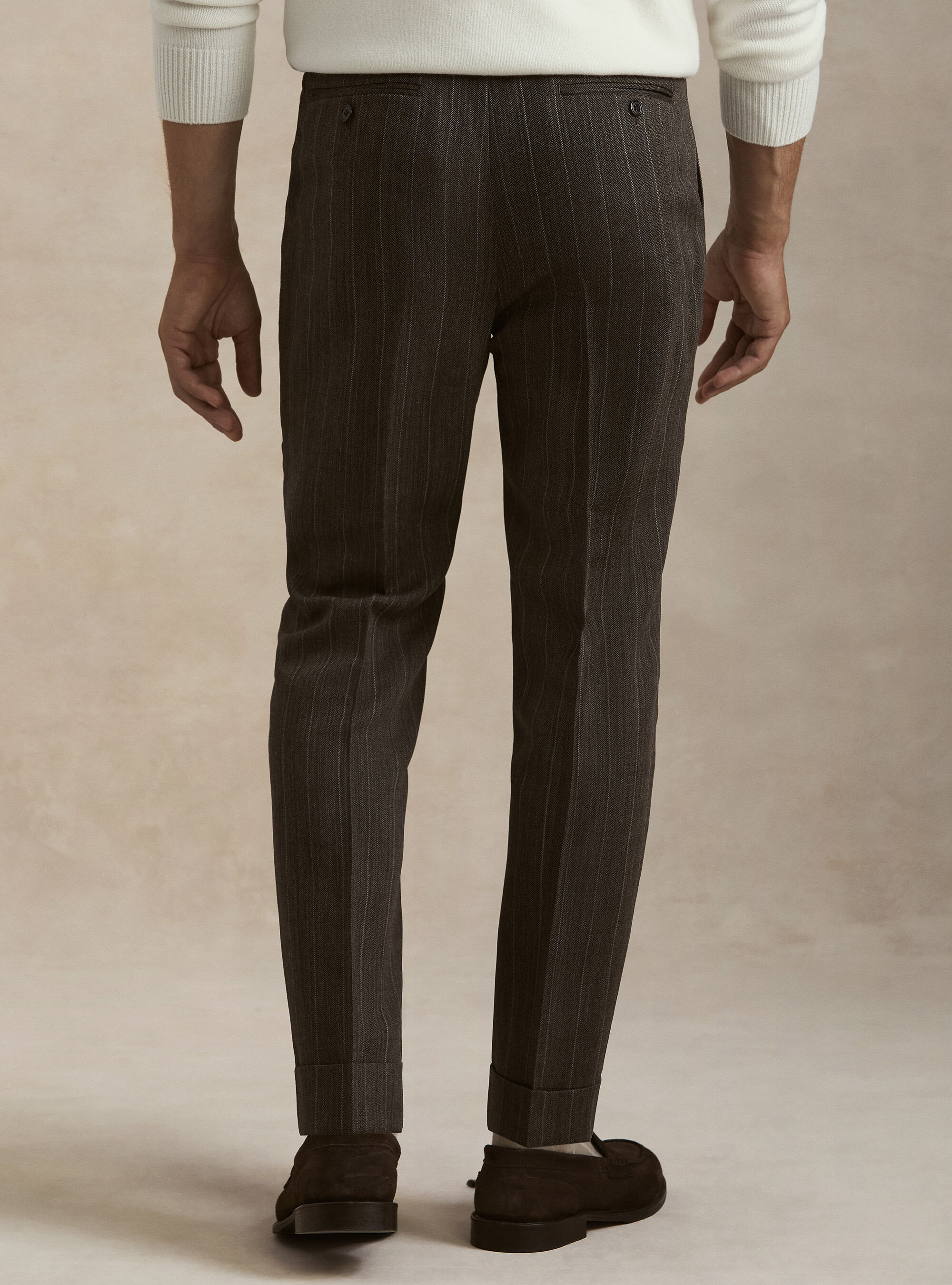 Pantaloni con pince in pura lana spigata, MARRONE