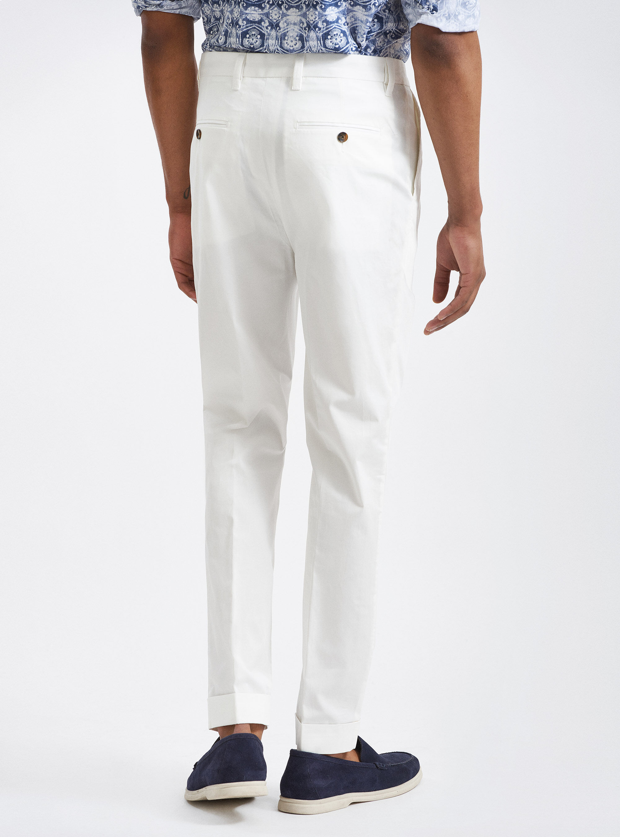 Double pleated trousers in lightweight twill
