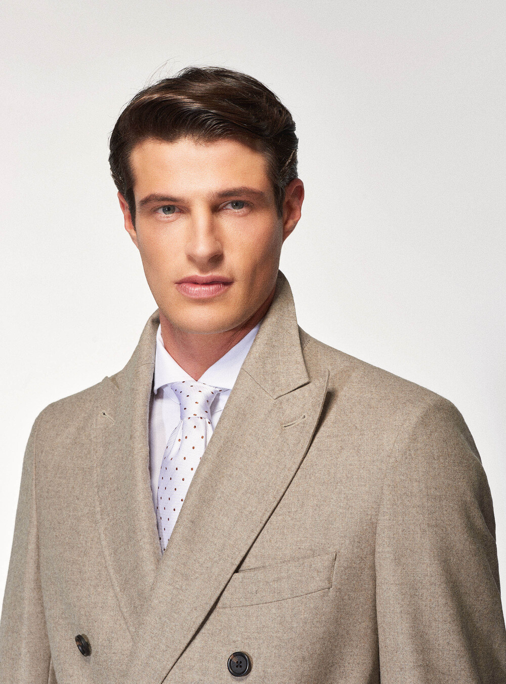 Double breasted Overcoat With Wide Lapels And Belt GutteridgeUS double-breasted-overcoat-with-wide-lapels-and-belt-gutteridgeus