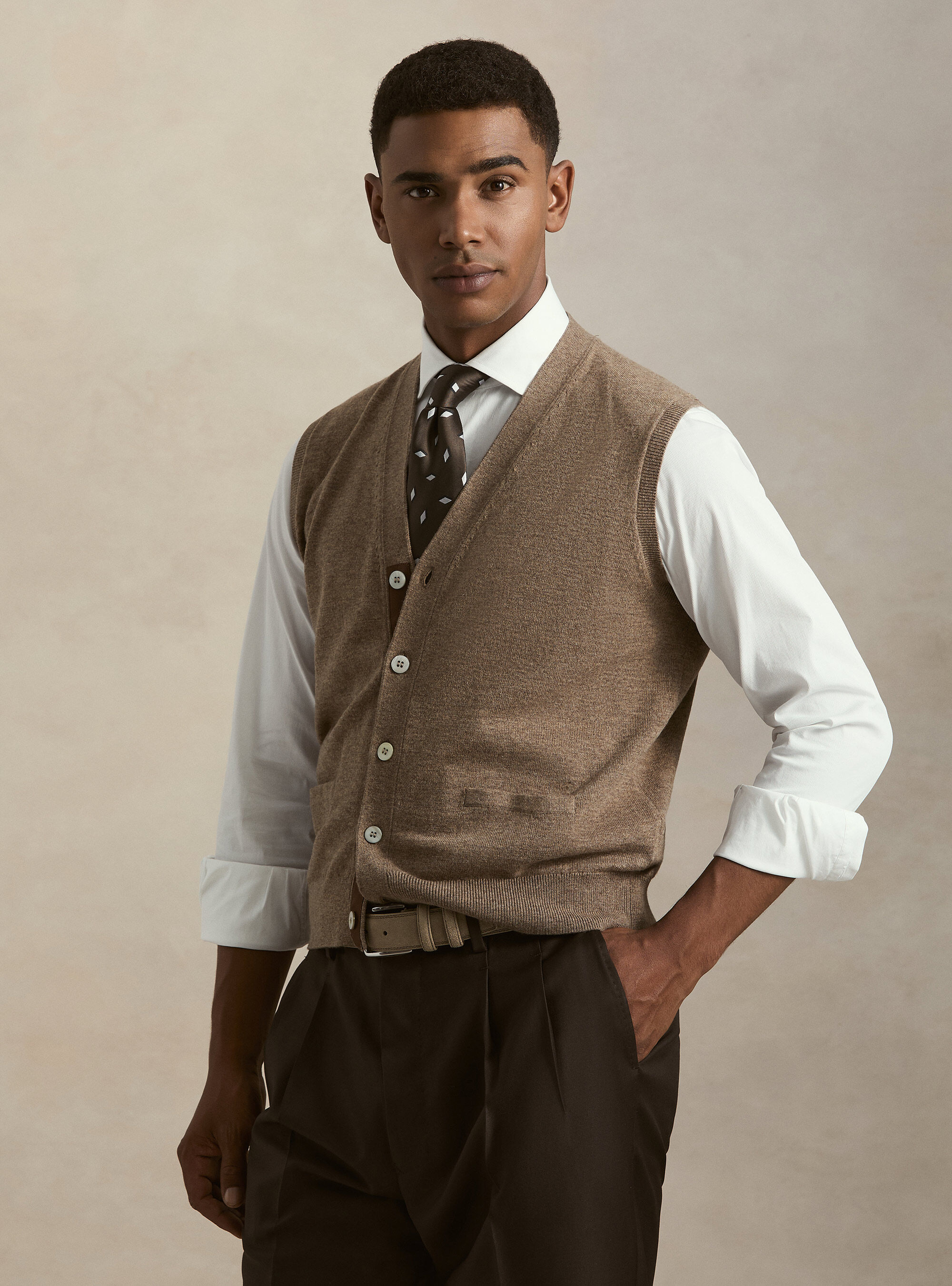Knitted wool-blend buttoned vest, MUD