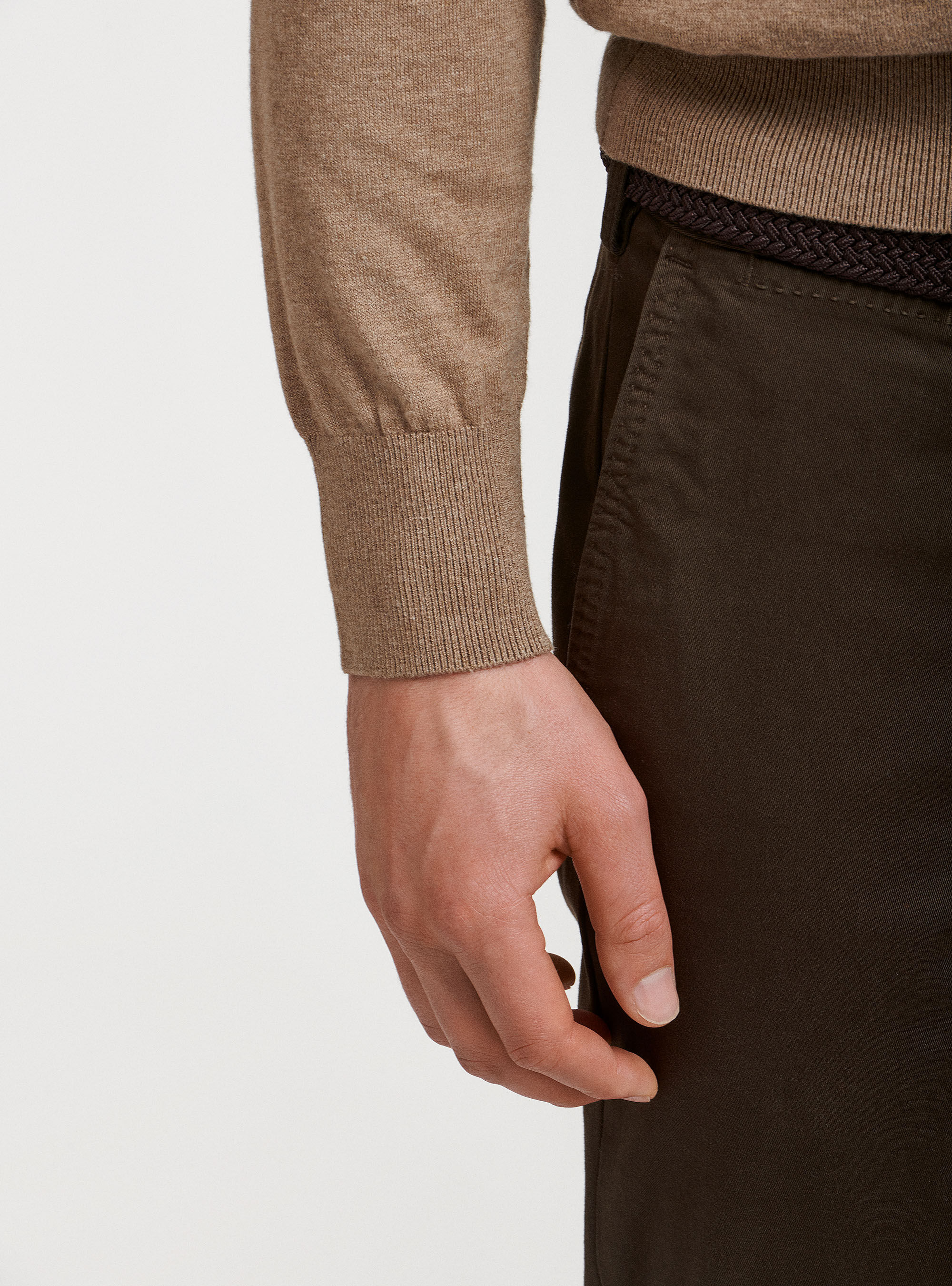 Jersey de cuello redondo de algod&oacute;n, seda y cachemira, BARRO