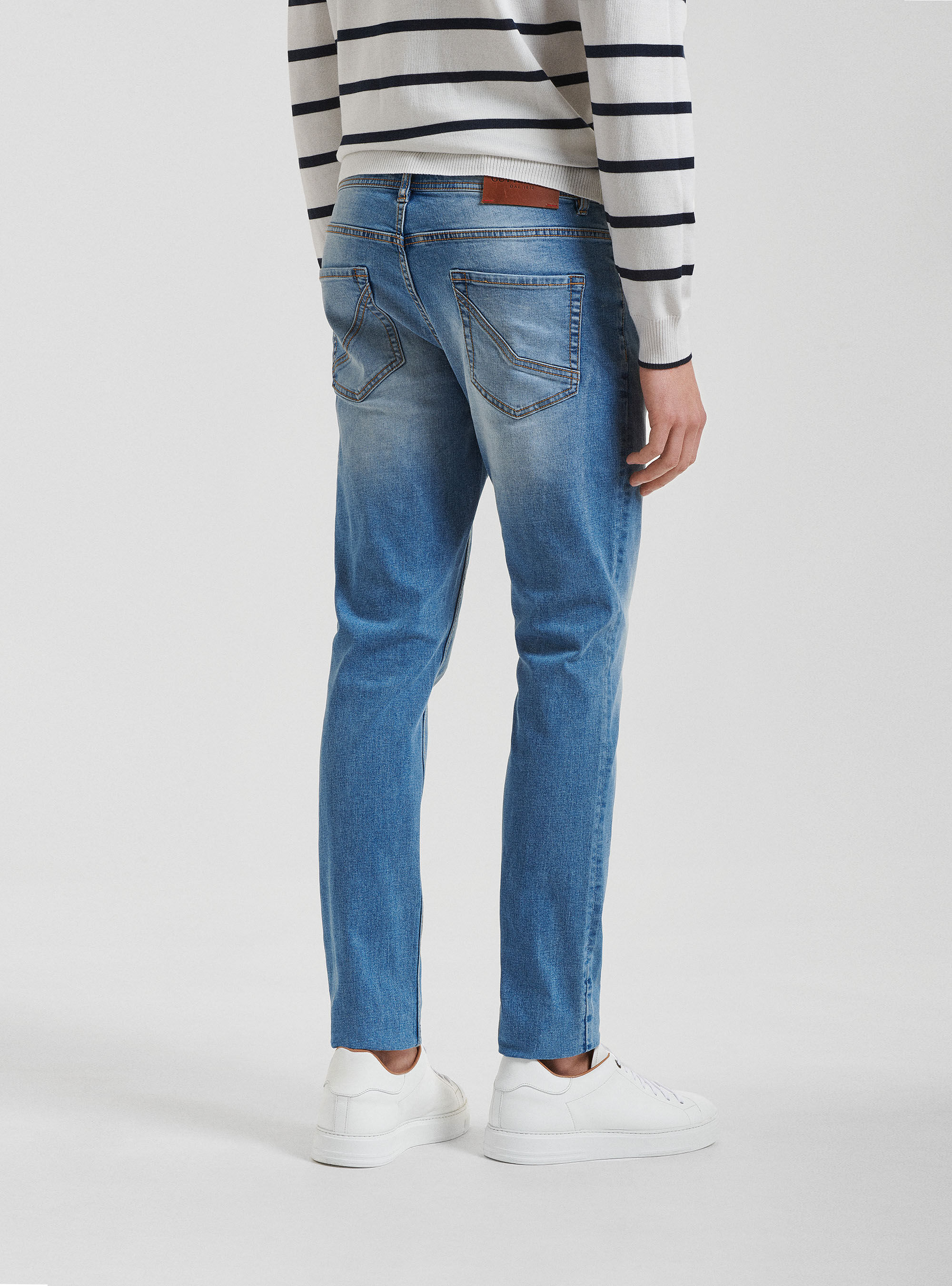 Passformen jeans 2024
