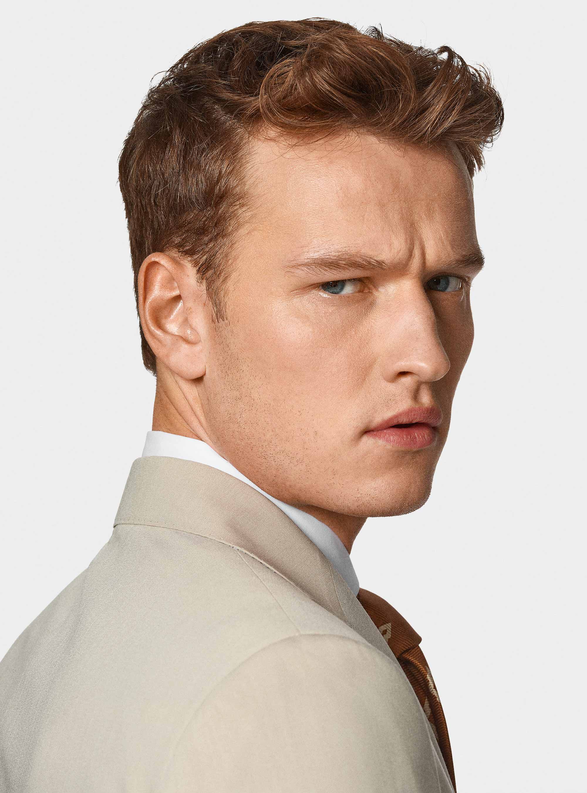 Americana de traje cl&aacute;sica slim fit, CRUDO