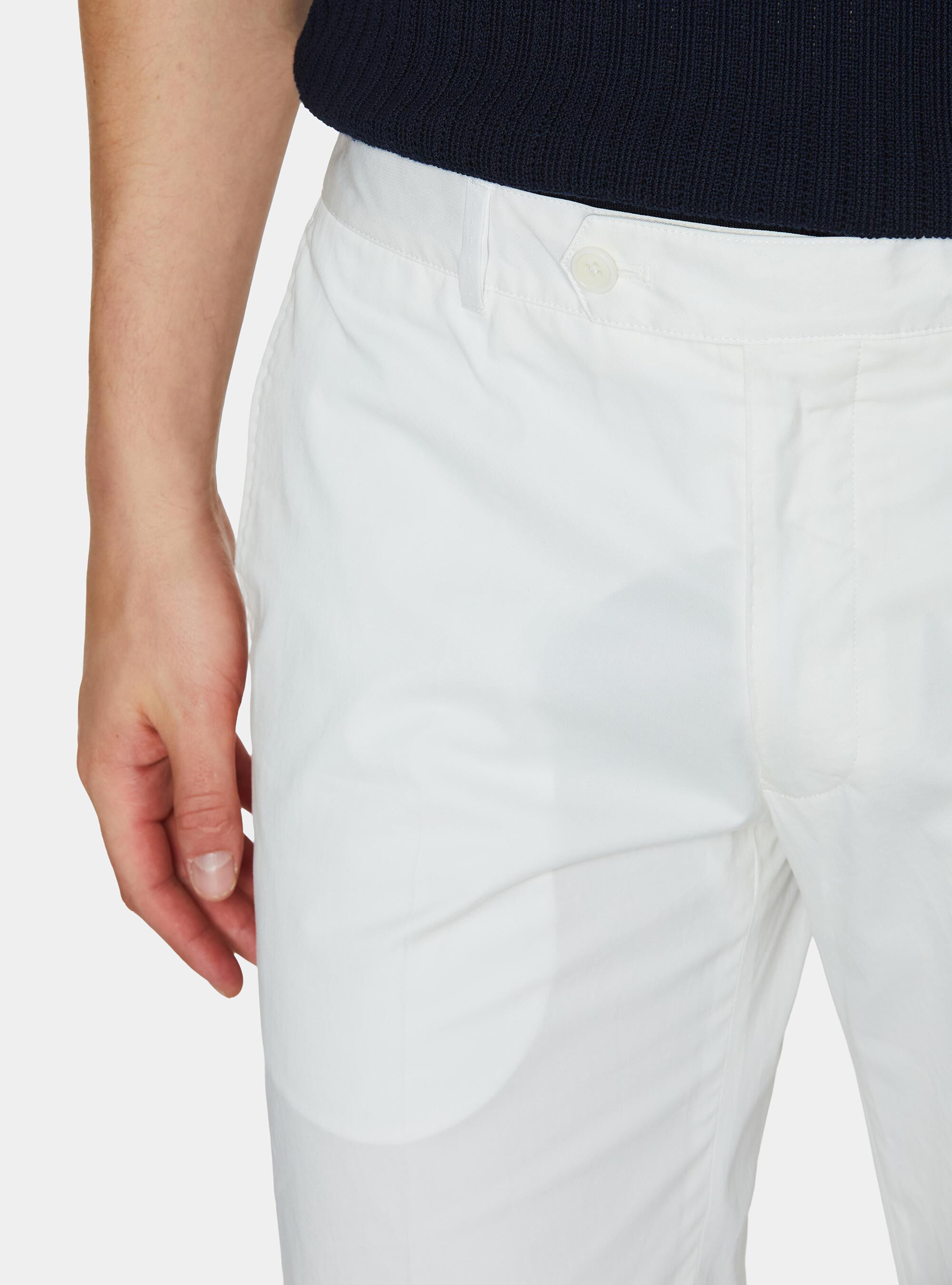 Pantaloni chino in twill leggero, BIANCO