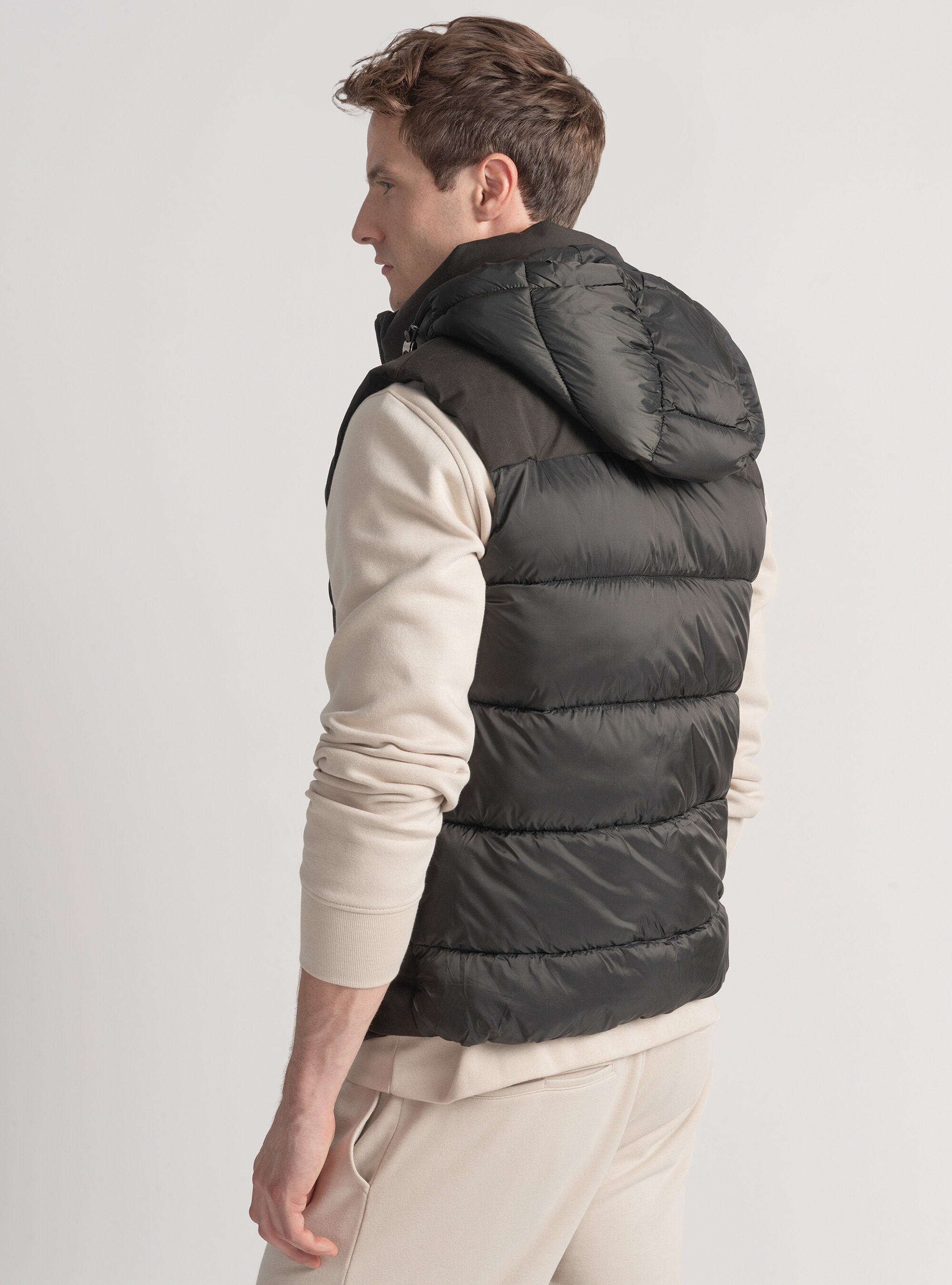 【THE MOZZ】Knit Hood Padded Vest Black padded vest with hood and logo patch brand GUESS