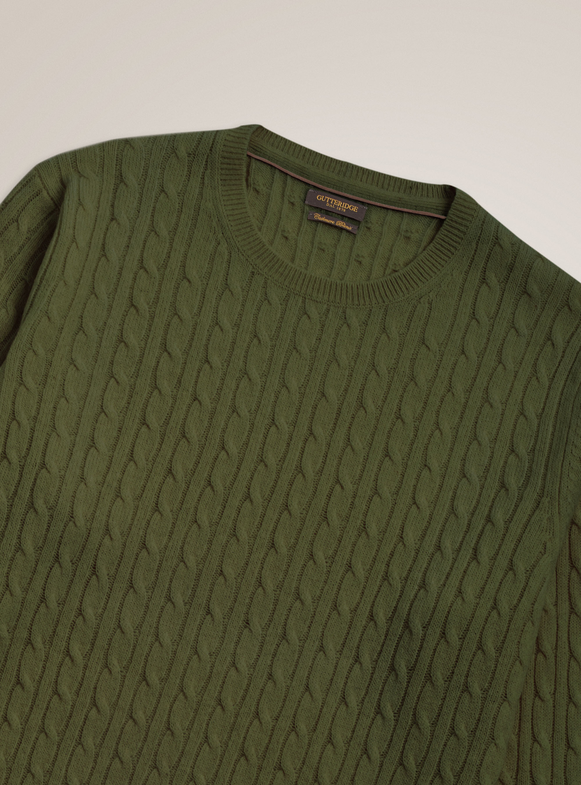 Maglia girocollo in lana lambswool e cashmere con trecce, OLIVA