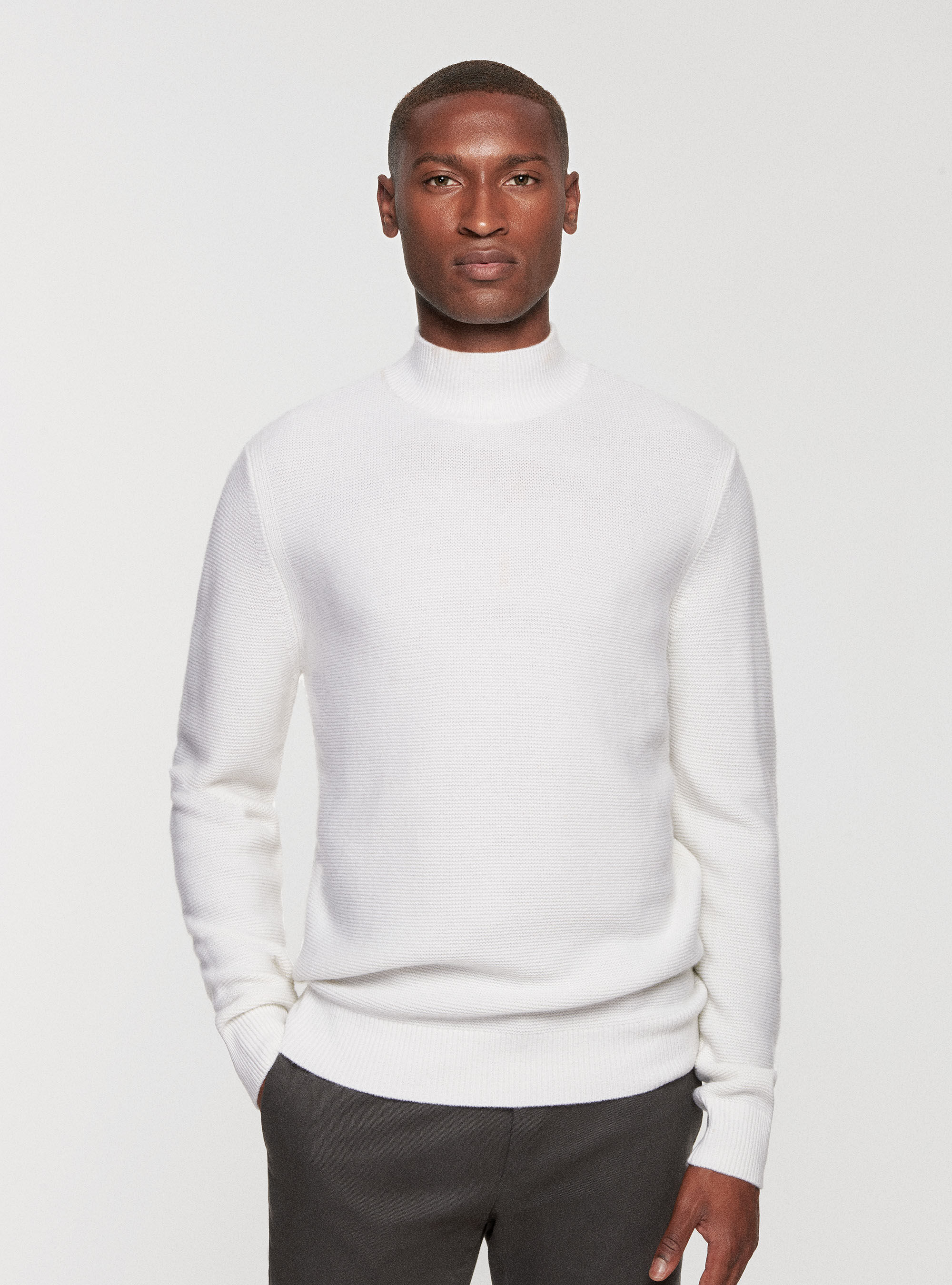 Lambswool and cashmere wool mock neck sweater