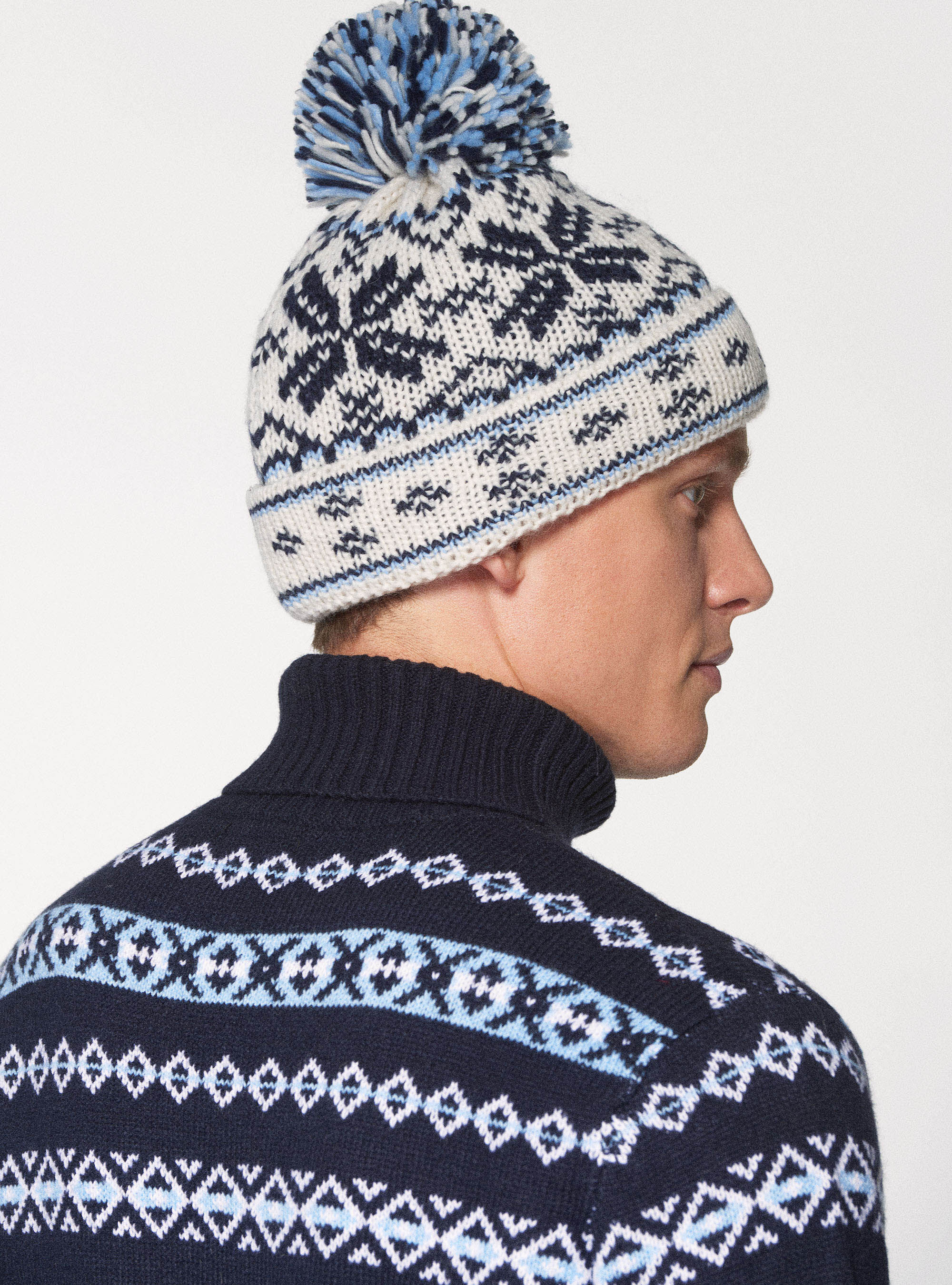 Christmas hat with pompom, WHITE