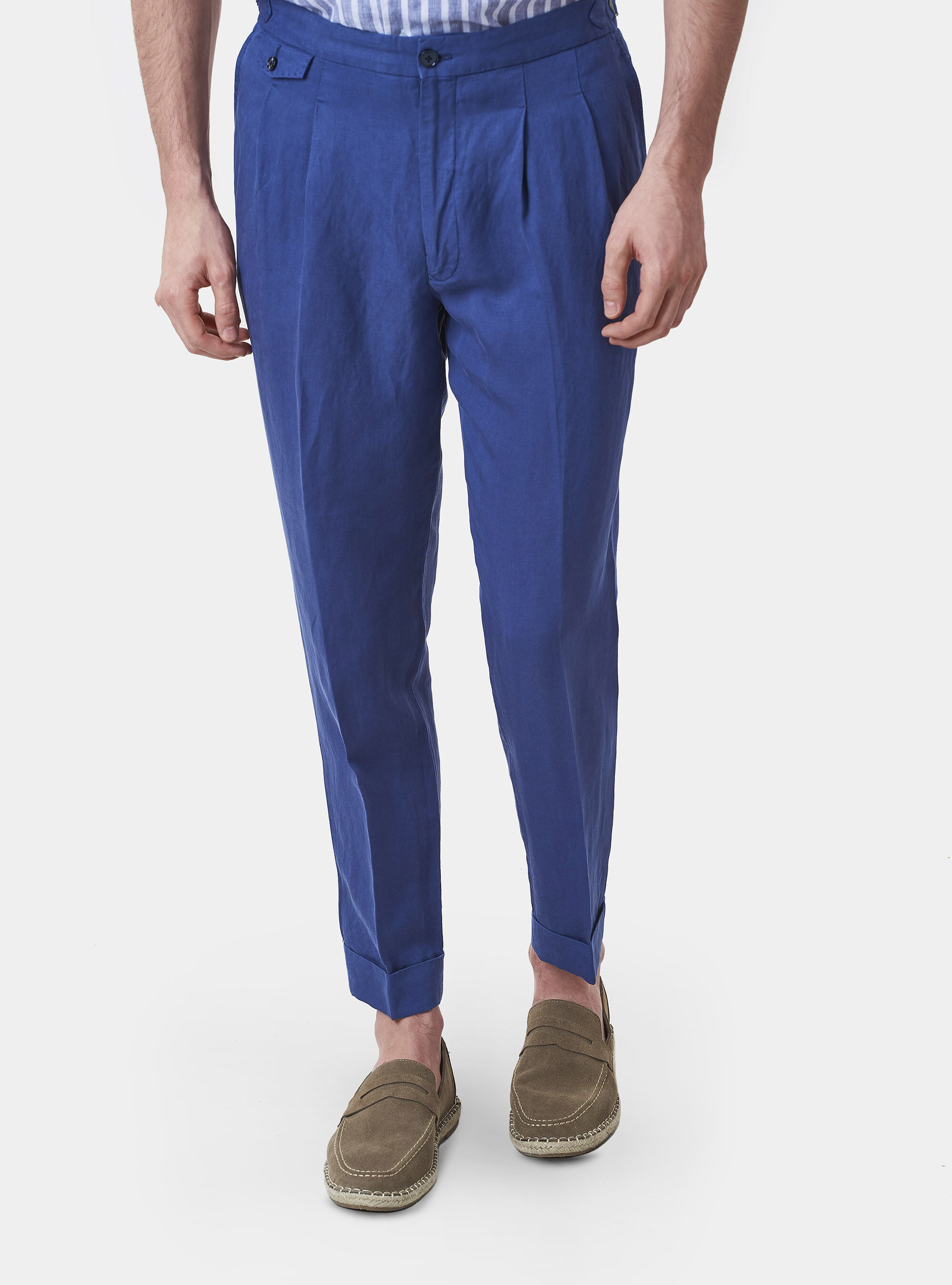 Pantaloni con doppia pince e cinturino laterale | Gutteridge | Pantaloni  Uomo