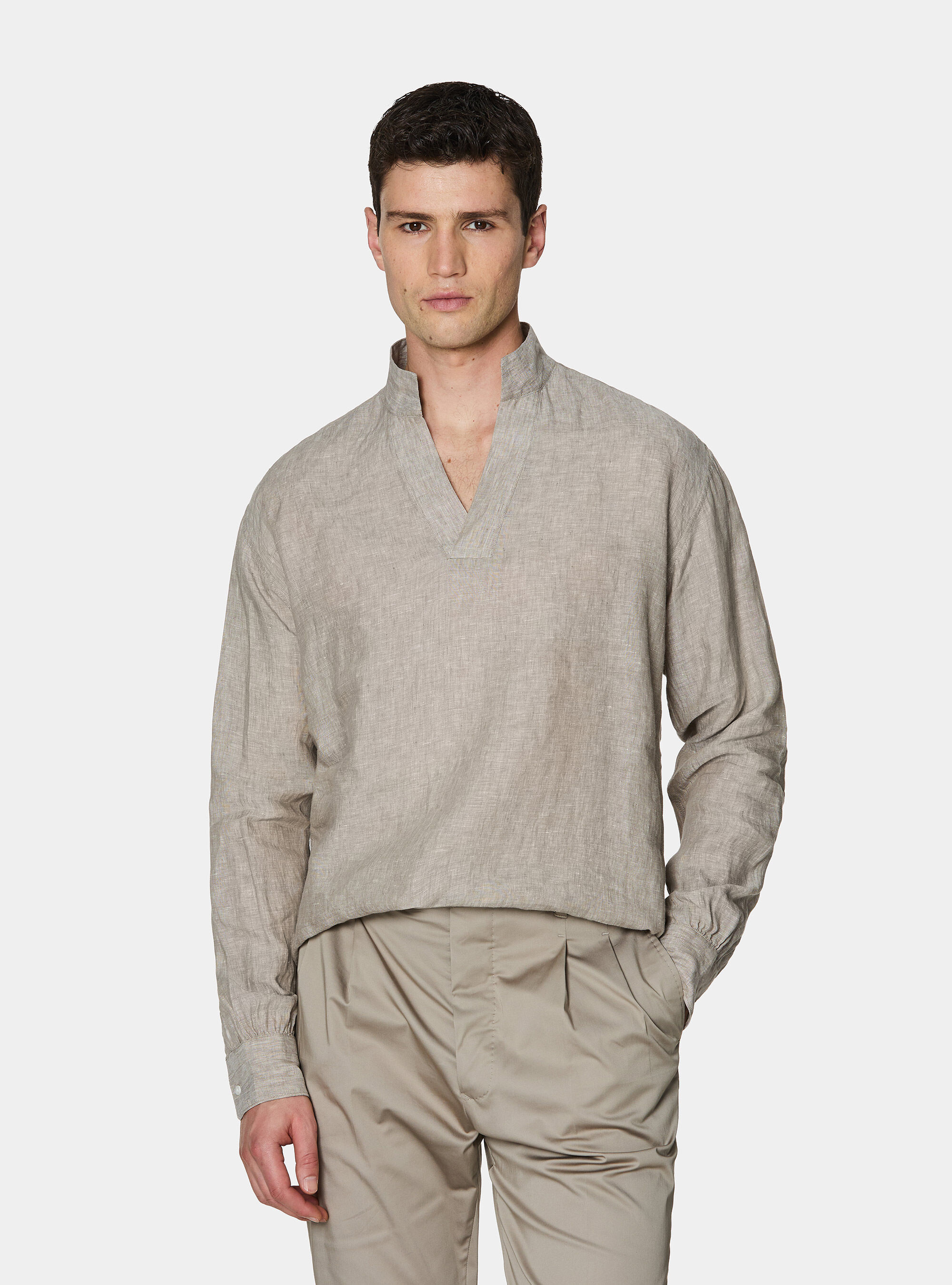 Pure linen shirt with wing collar