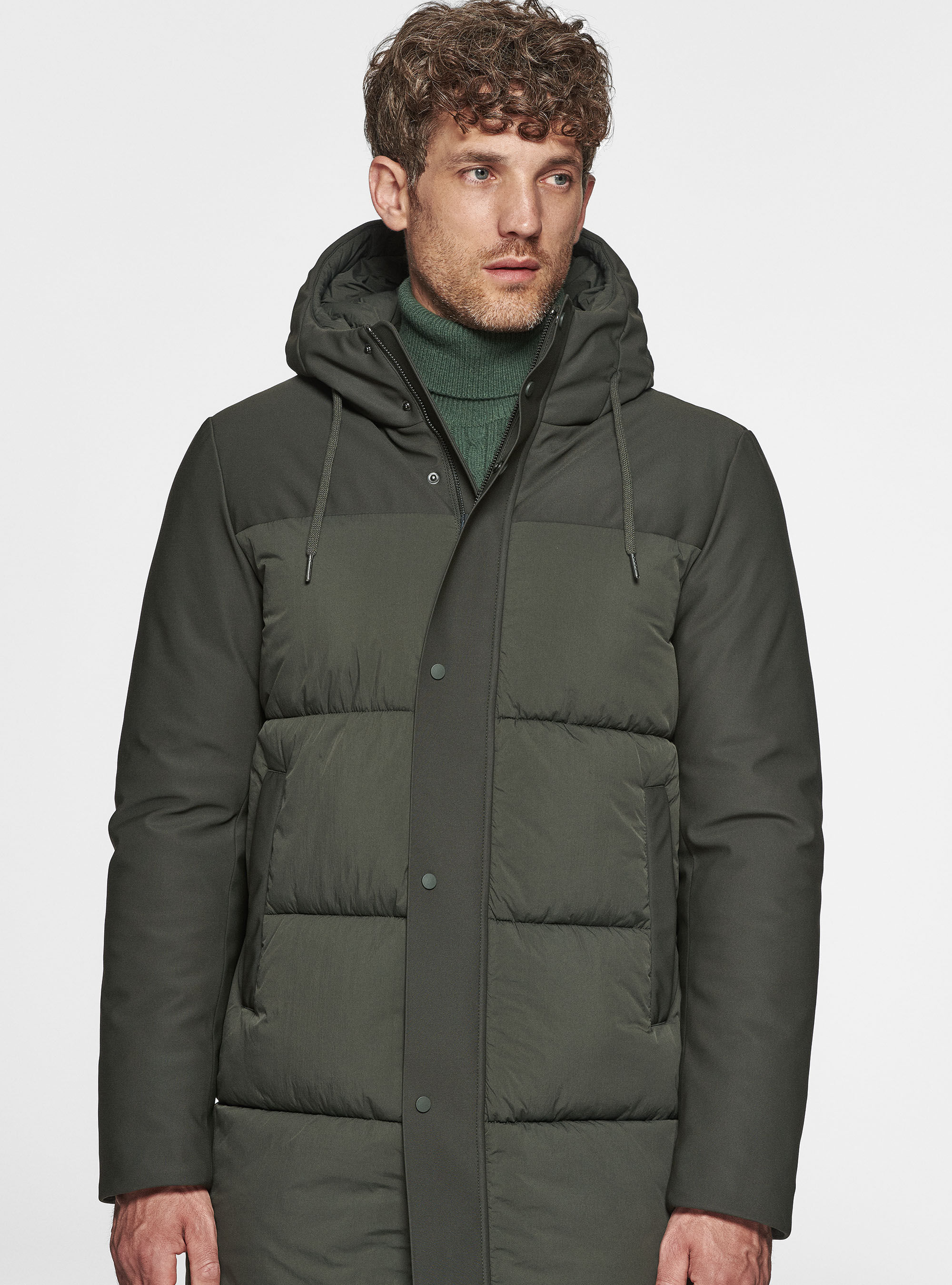 Quilted padded parka with hood Gutteridge Men s Jackets and Sleeveless