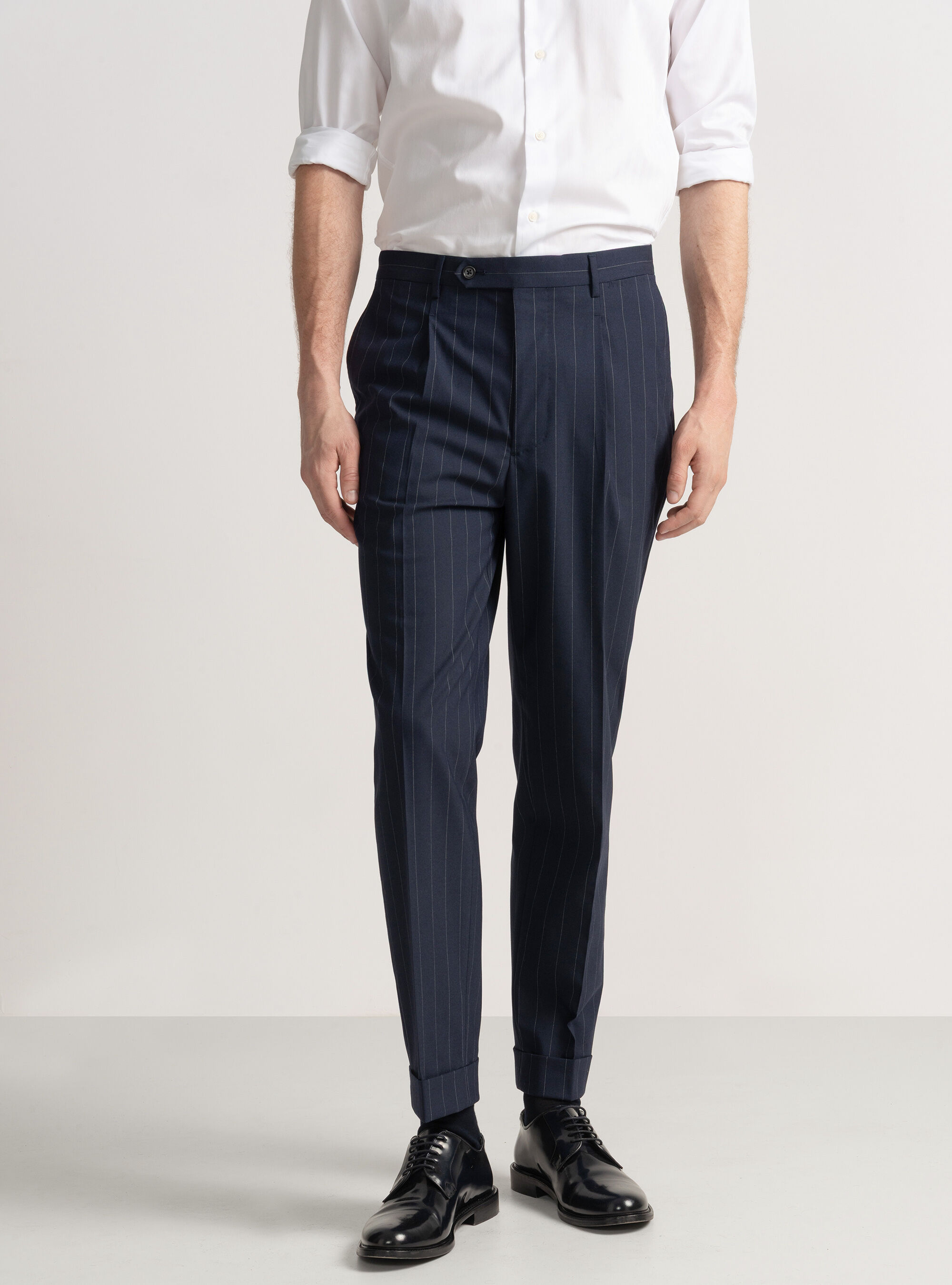 Pantalones de traje de raya diplom&aacute;tica