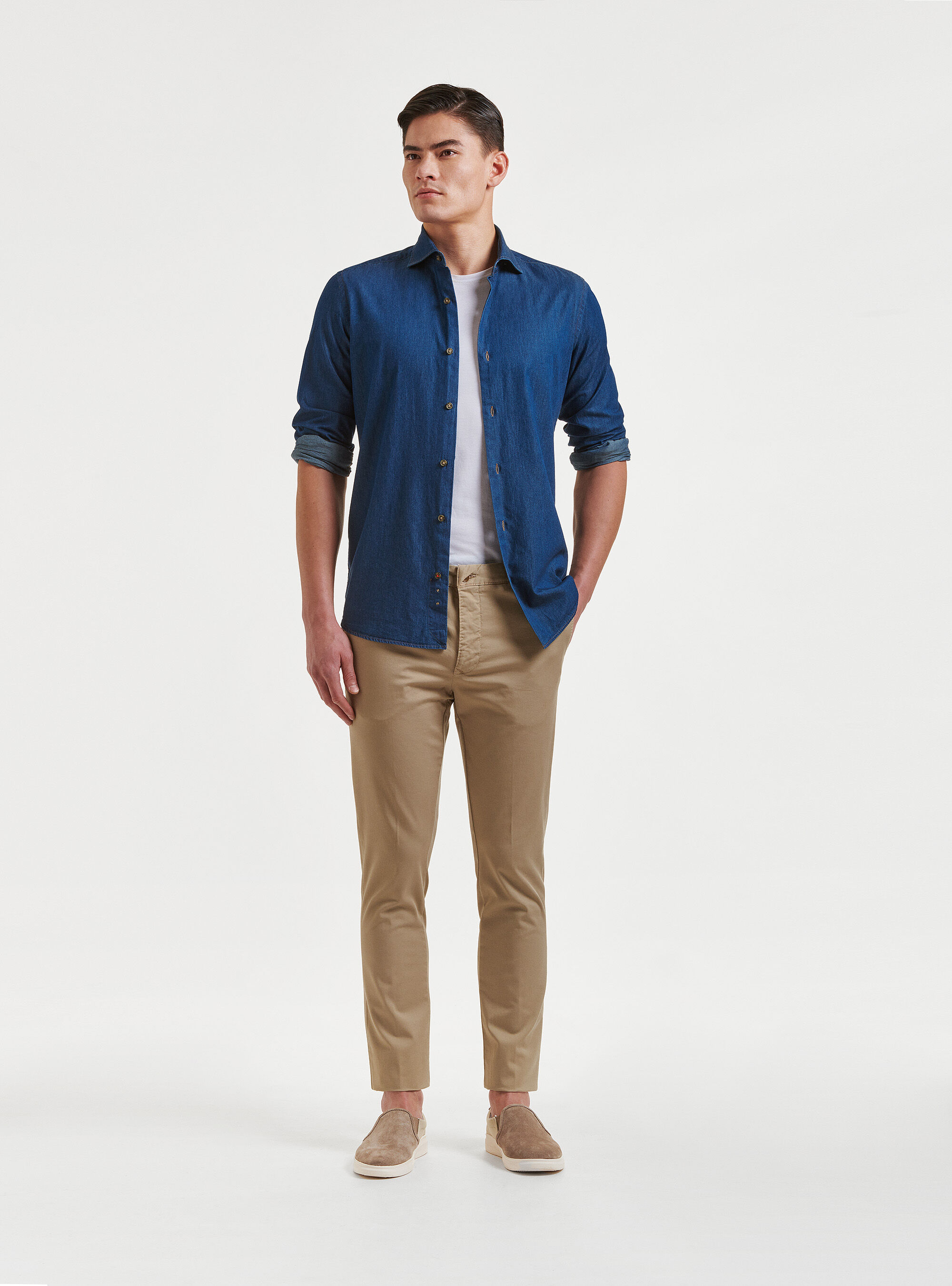 Denim shirt shop beige chinos