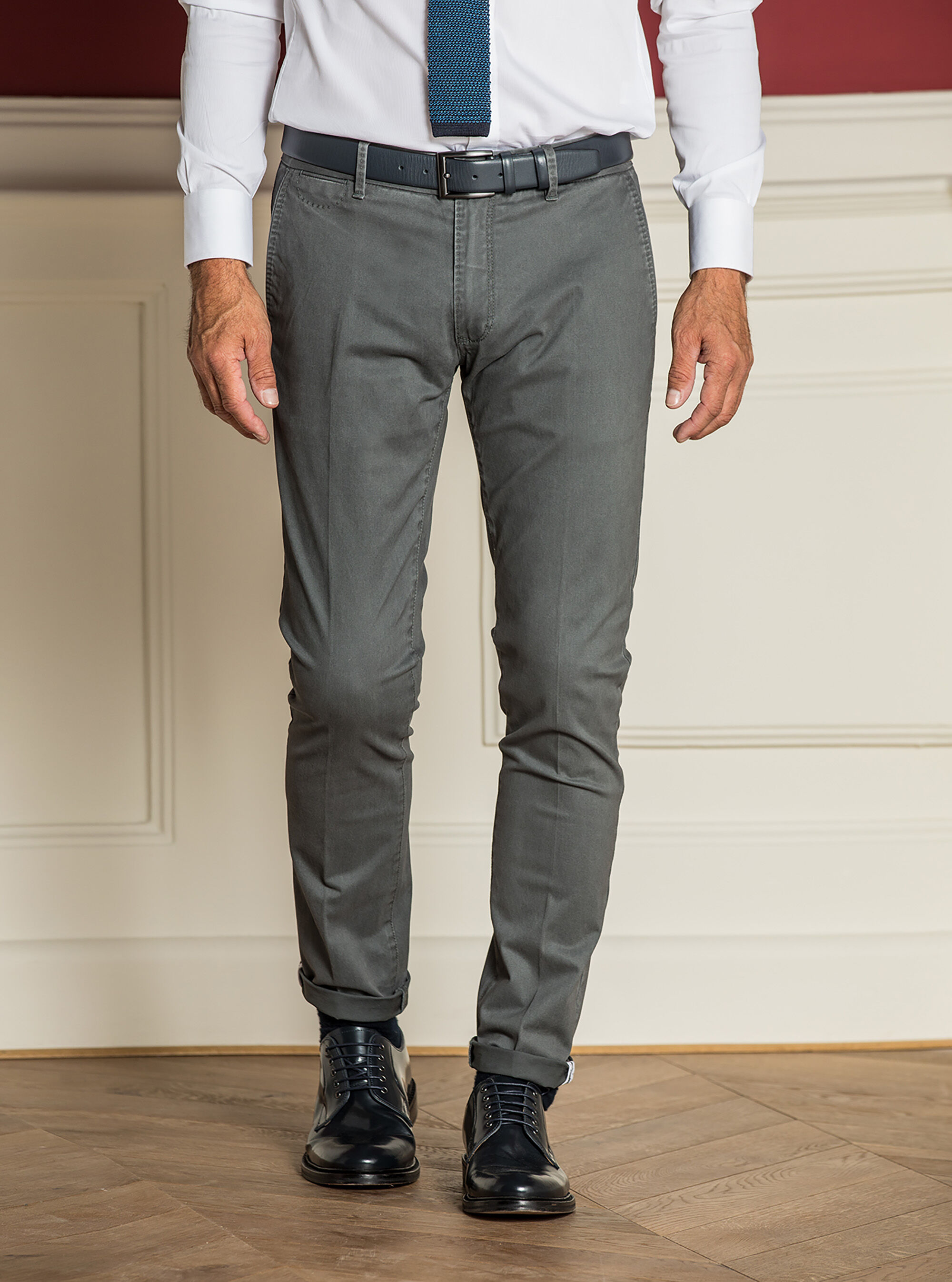 Pantaloni chino slim fit on sale