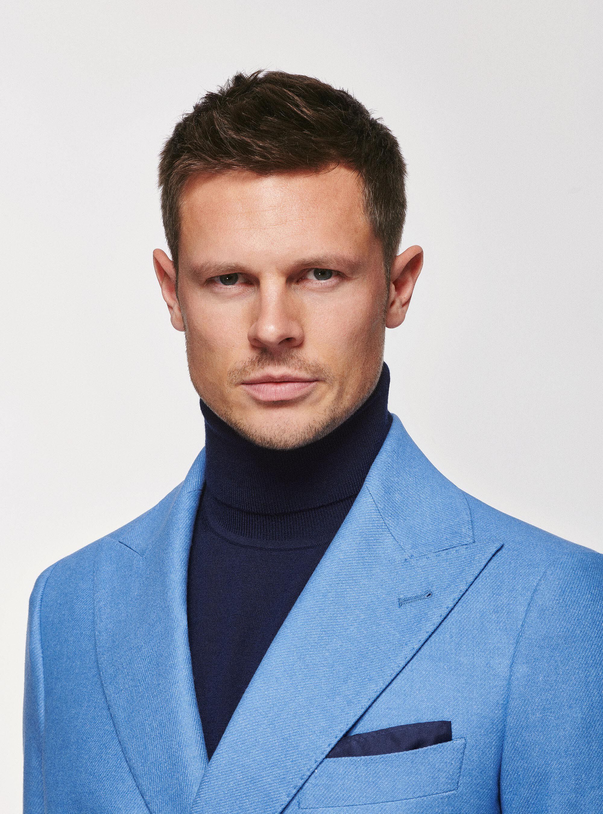 Double breasted top blazer with turtleneck
