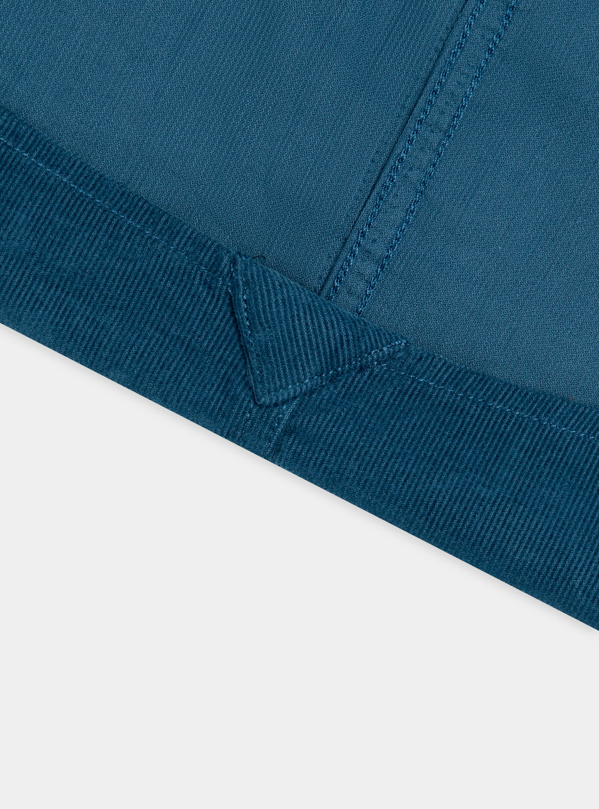 Hemd mit Button-Down-Kragen aus Baumwollsamt, 0229C PETROLIO