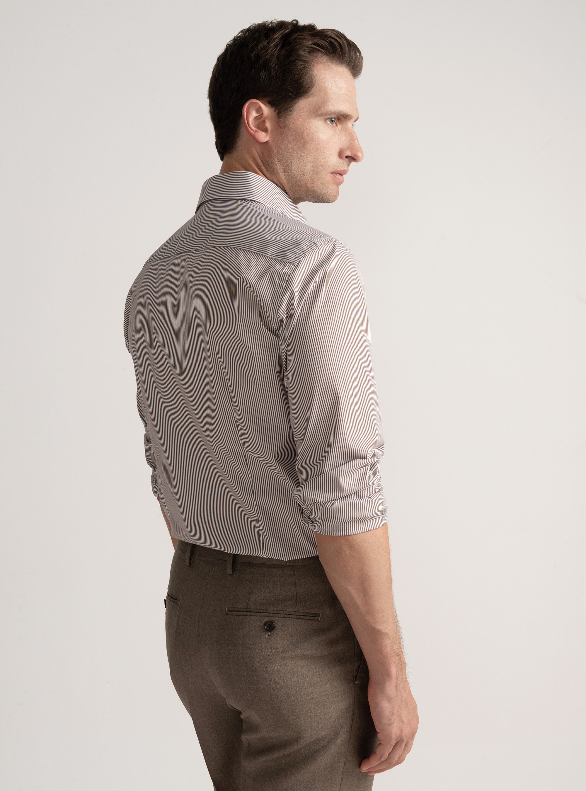 Camisa de rayas de popel&iacute;n de algod&oacute;n el&aacute;stico, MARRON