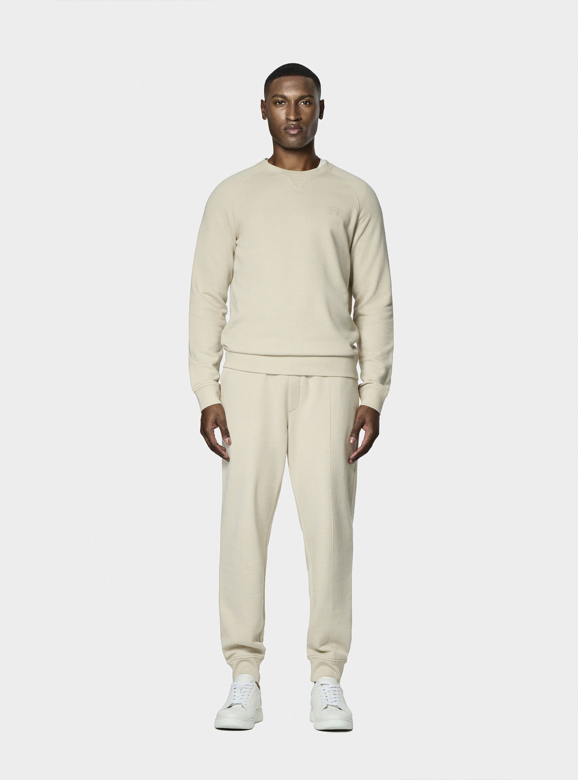 Basic round-neck sweatshirt GT01