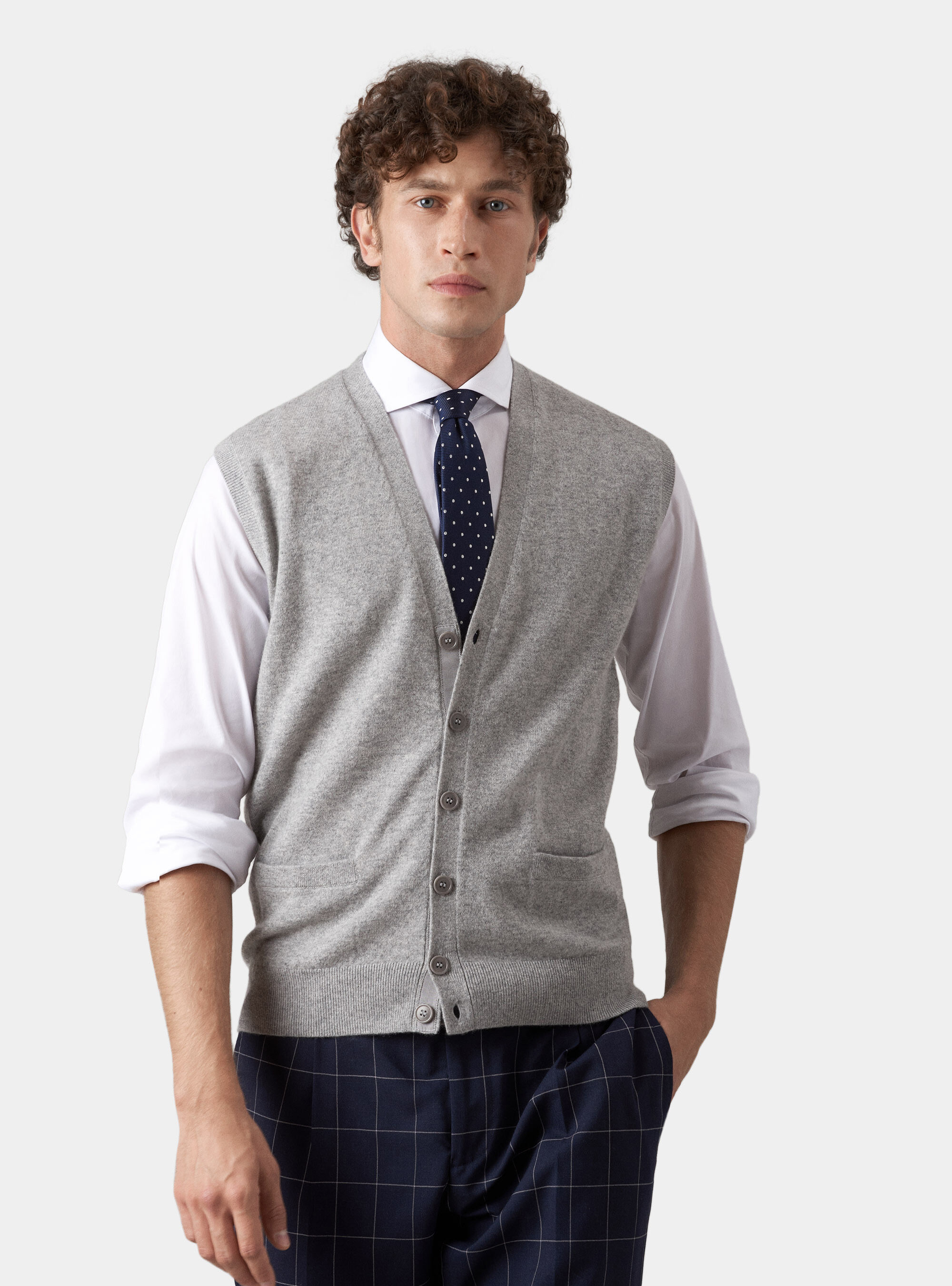 100 cashmere knitted vest with buttons