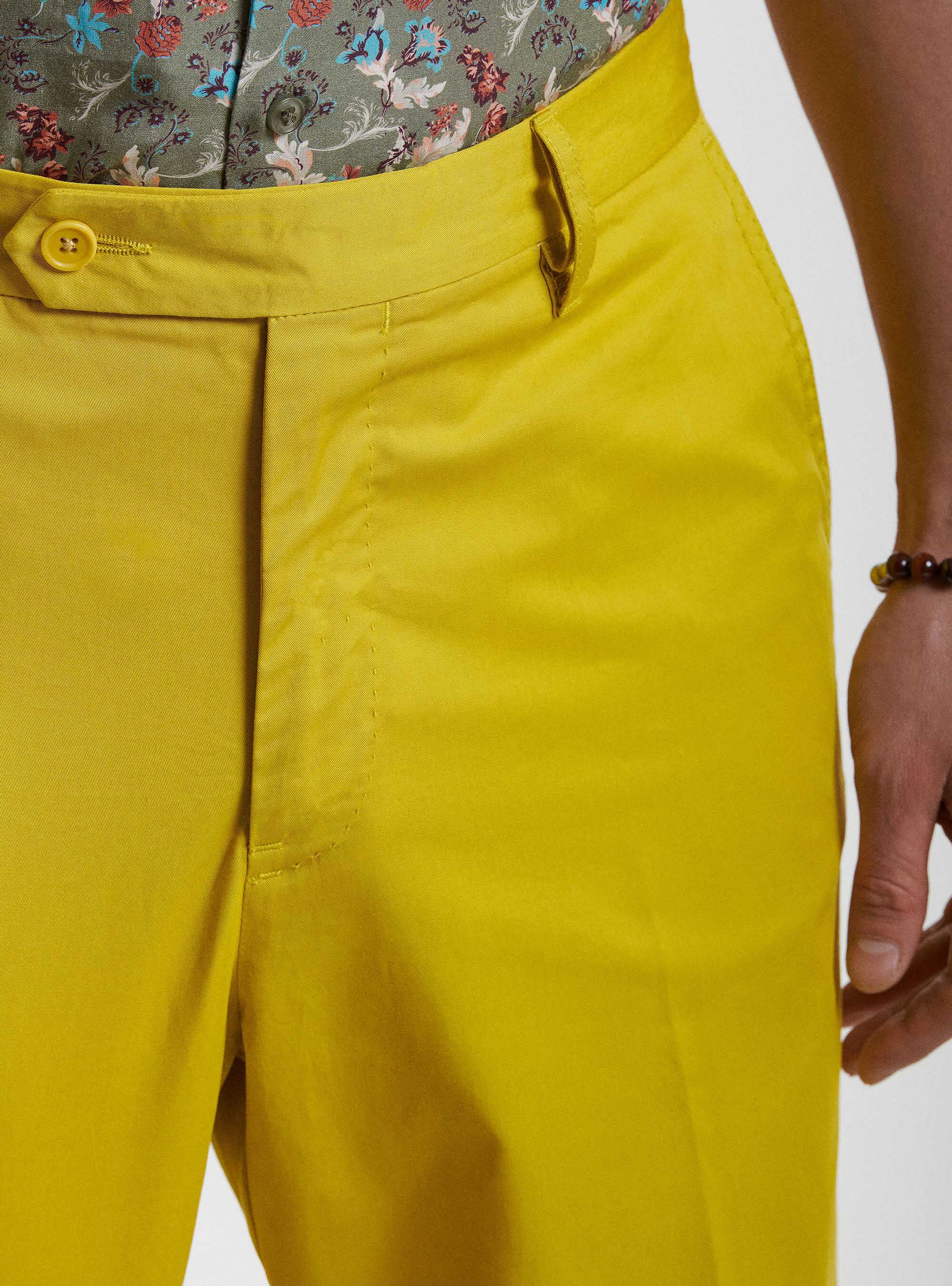 Lightweight twill shorts, YELLOW