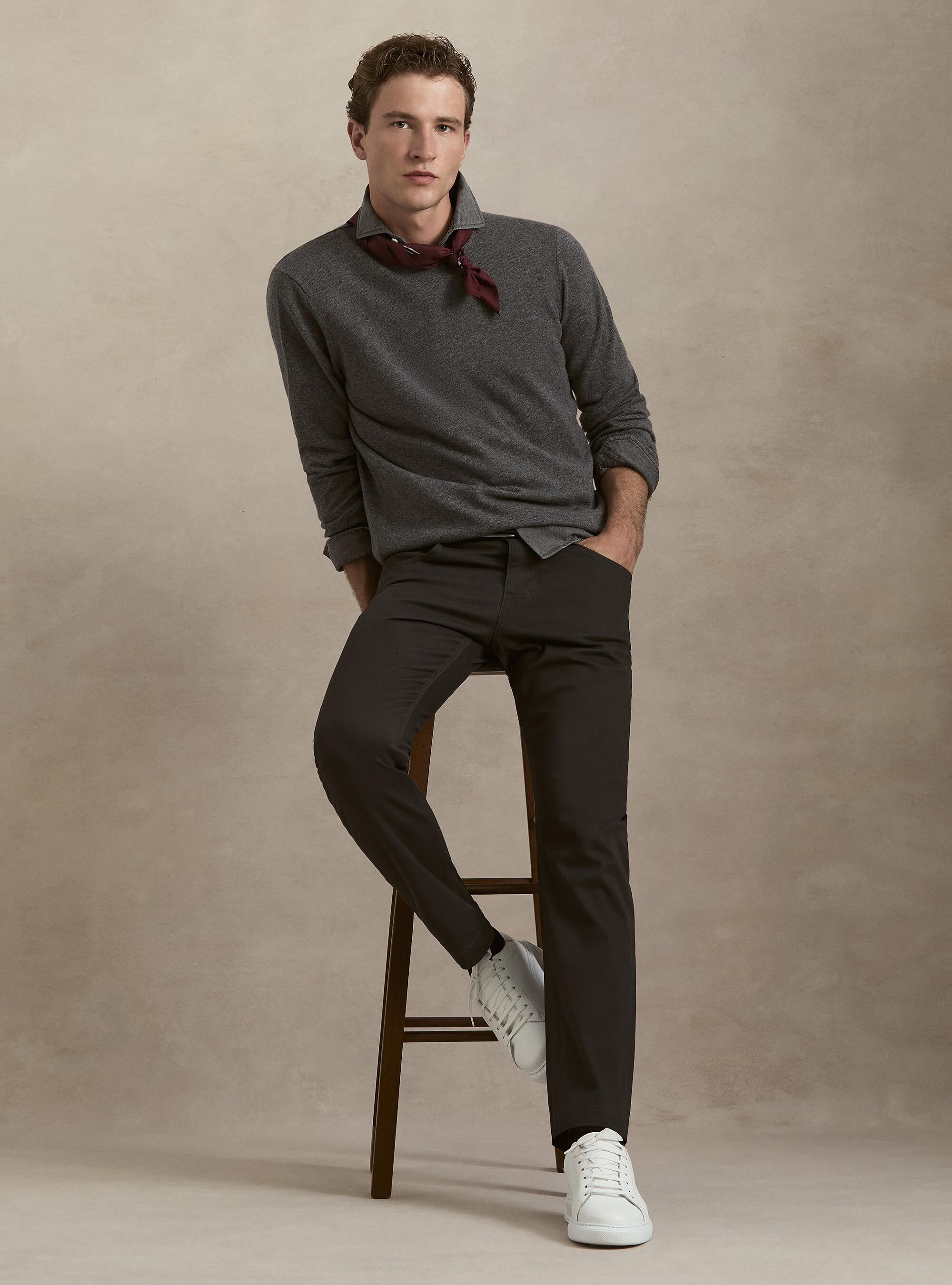 Maglia girocollo in 100% cashmere
