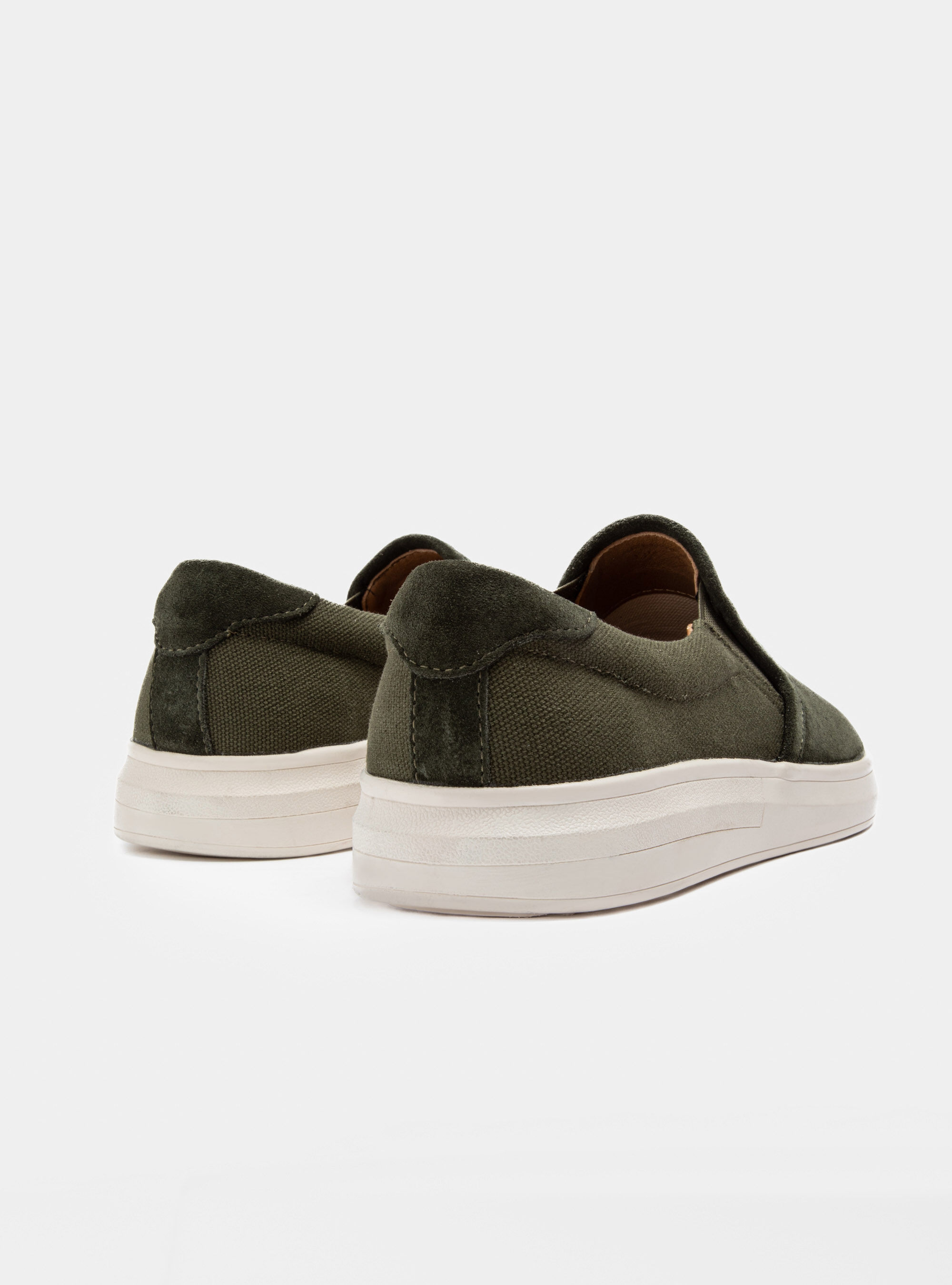 Steve madden slip ons suede store