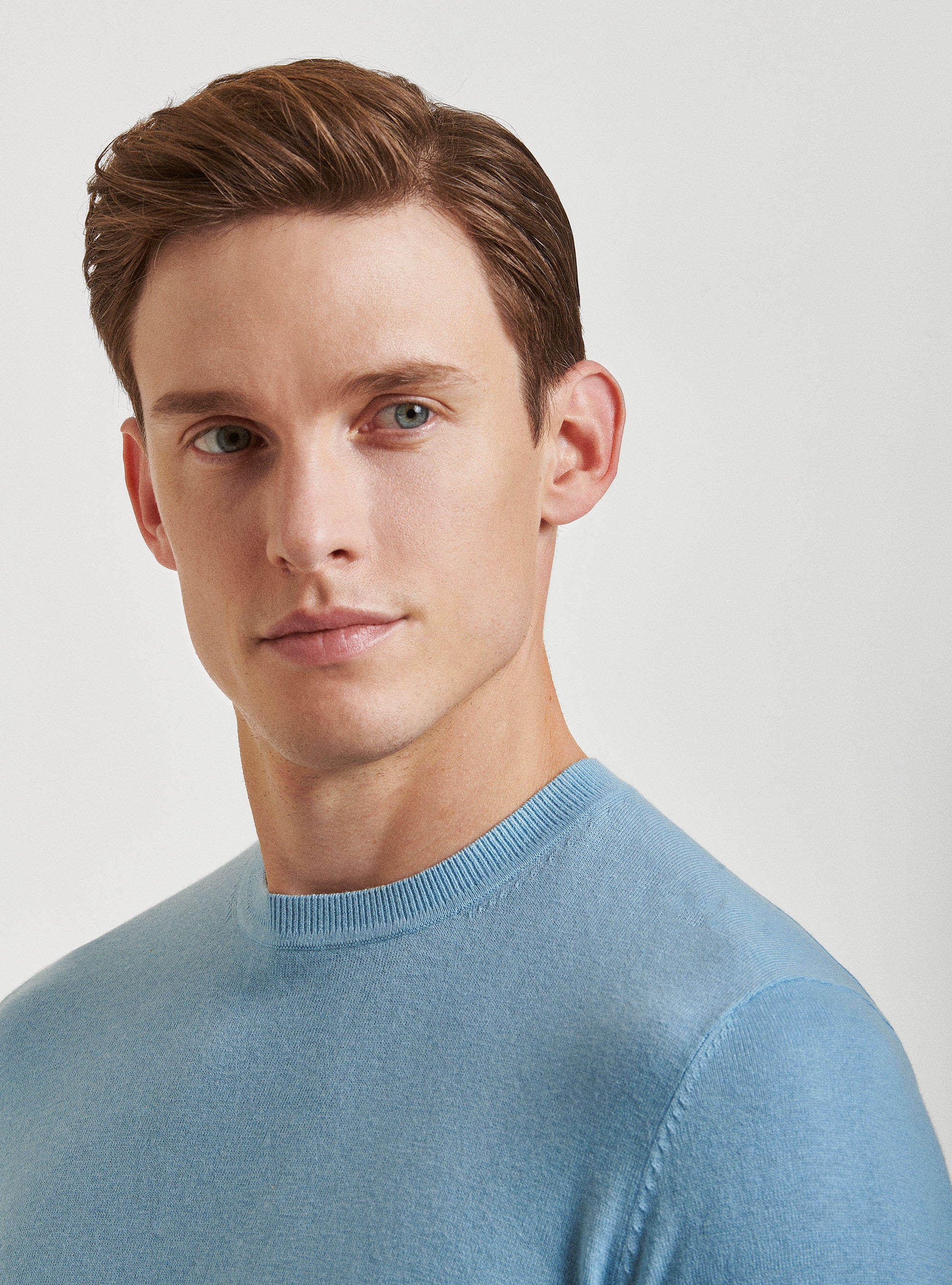 Jersey de cuello redondo de algod&oacute;n, seda y cachemira, CELESTE