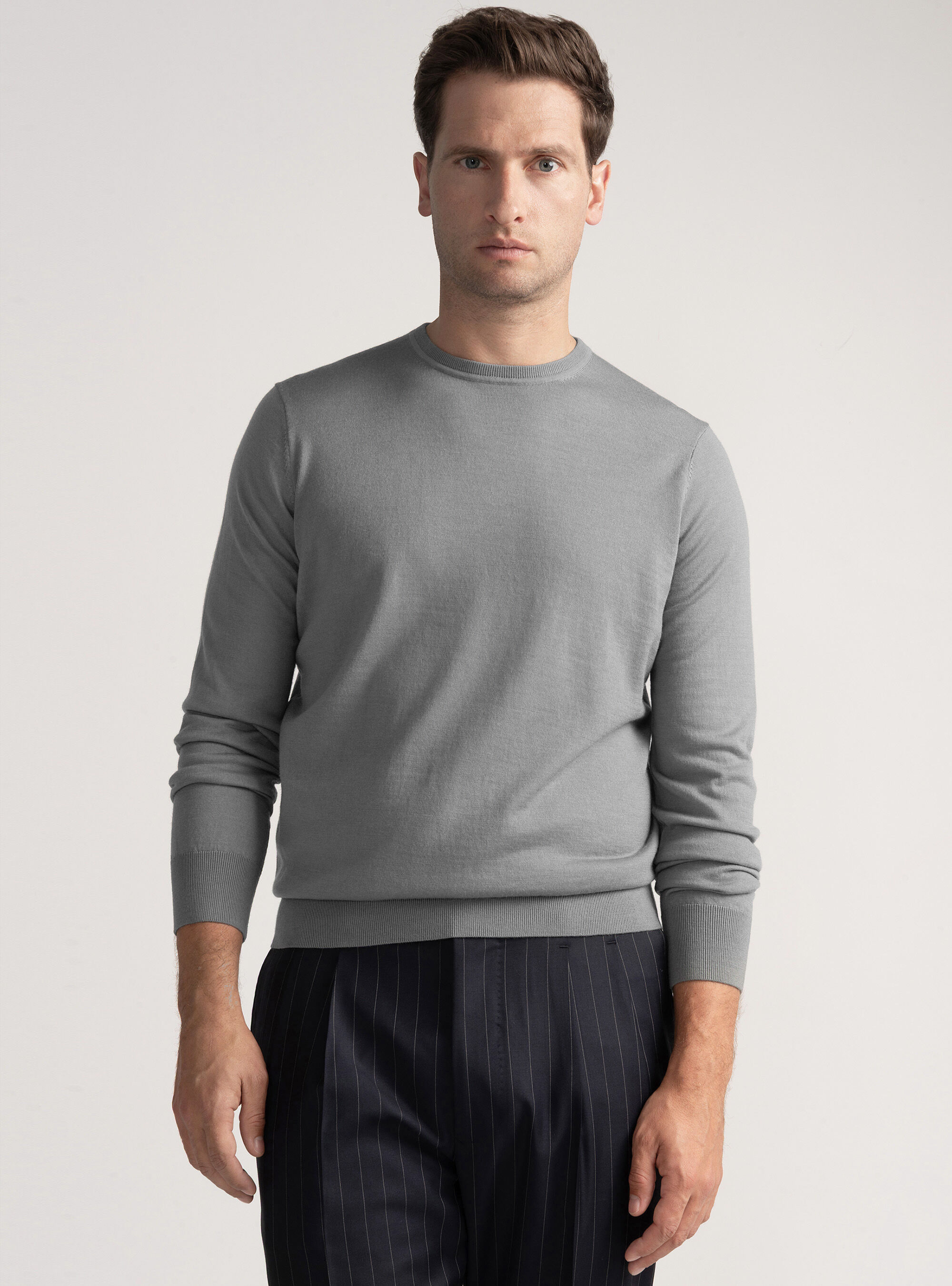 Maglia girocollo in pura lana merino extrafine