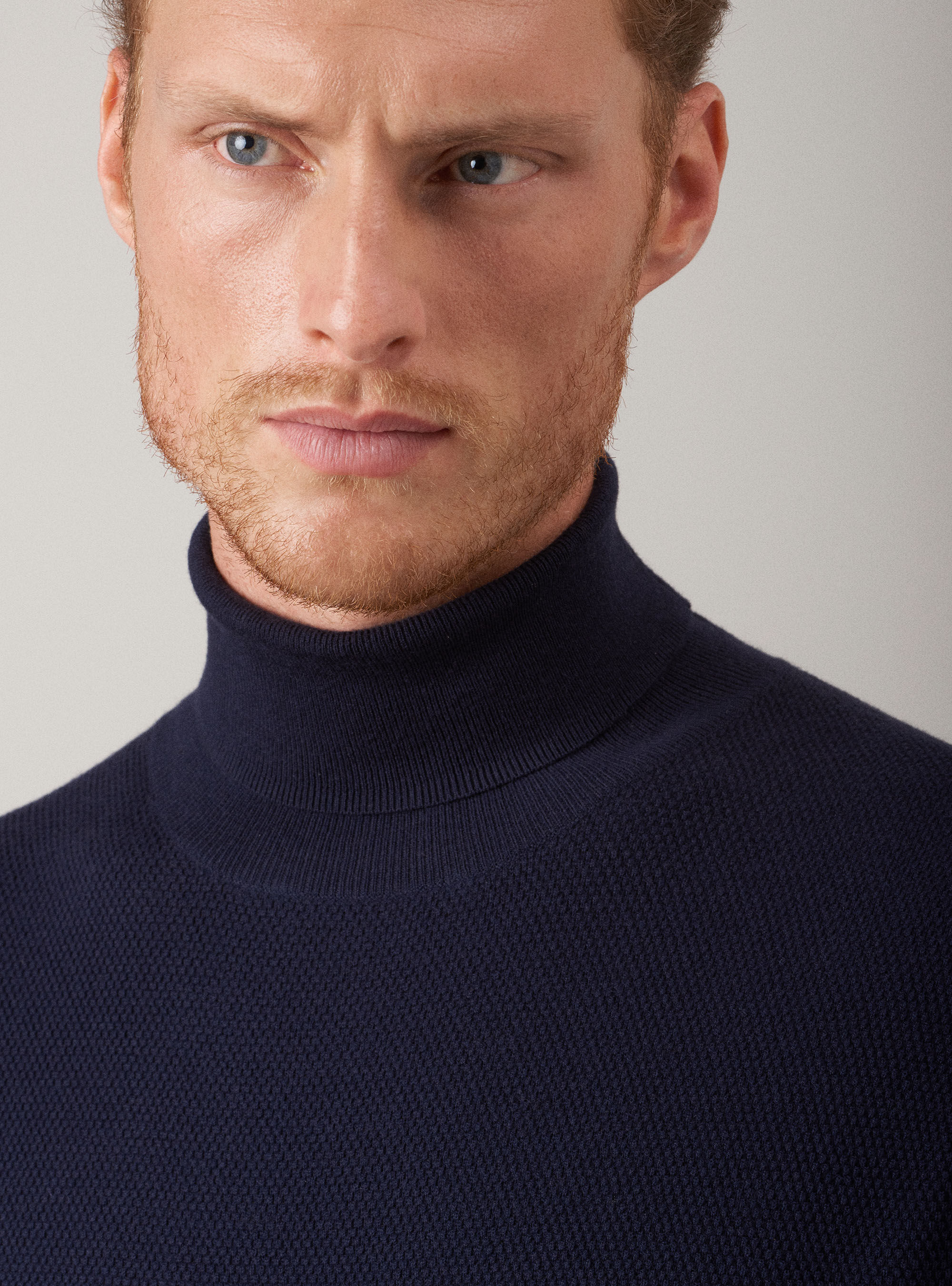 Jersey cuello alto puntada de arroz en algod&oacute;n y cachemira, AZUL MARINO