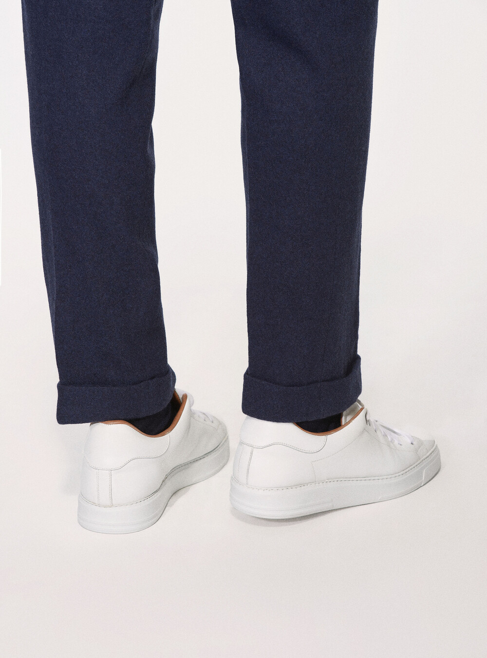 Leisure fit wool trousers with drawstring - Main Image