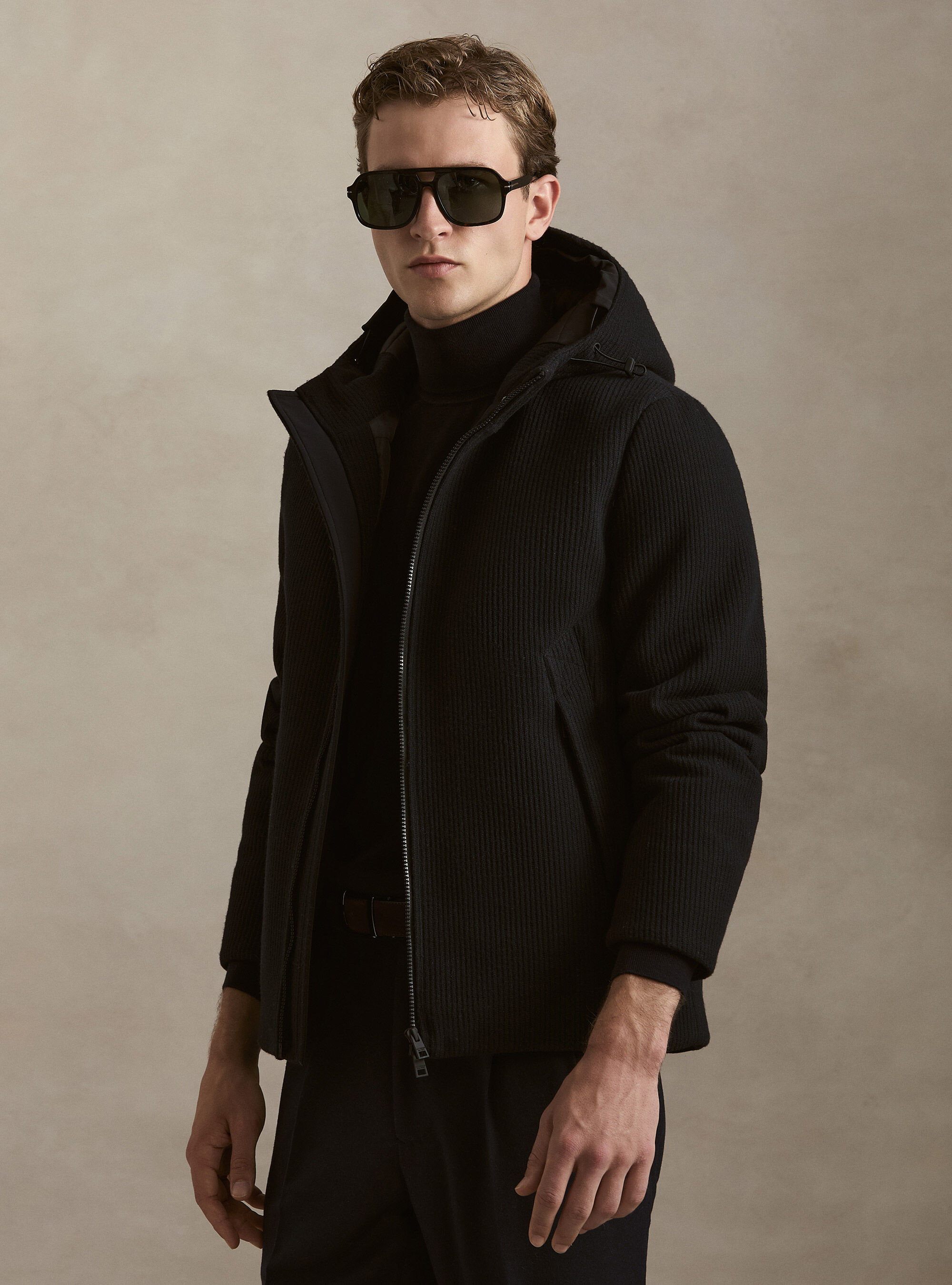 Ribbed hooded puffer jacket