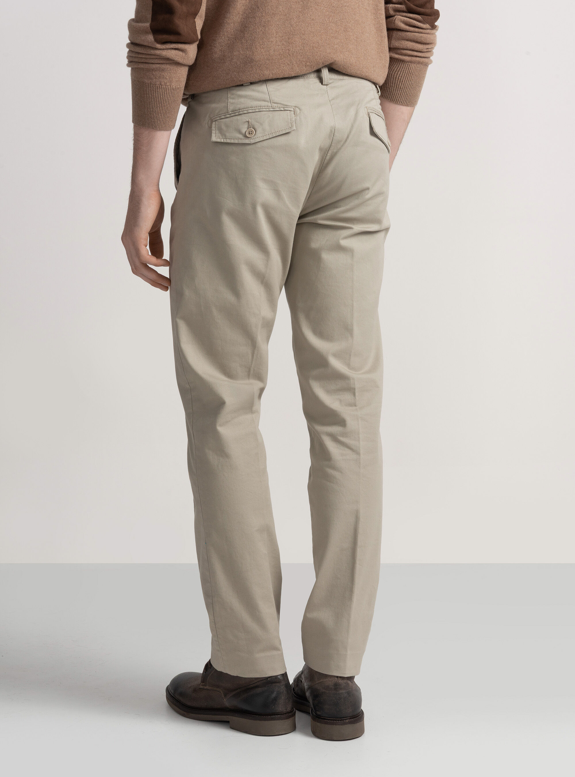 Pantalon chino slim fit en serg&eacute; stretch, &Atilde; CRU
