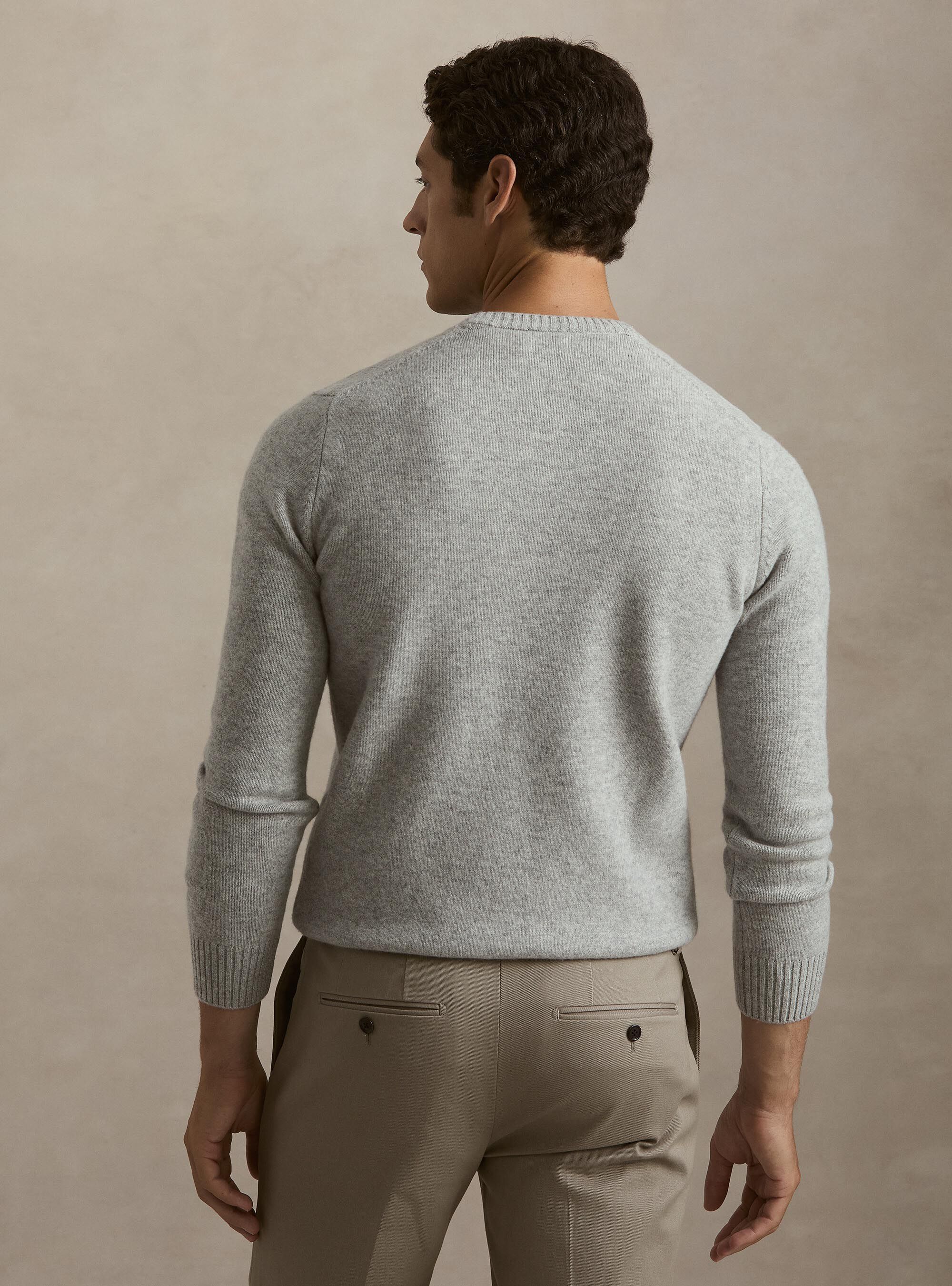 Pullover mit Rundhalsausschnitt aus einer Woll-Kaschmir-Mischung, GRIGIO CHIARO MEL 0150C