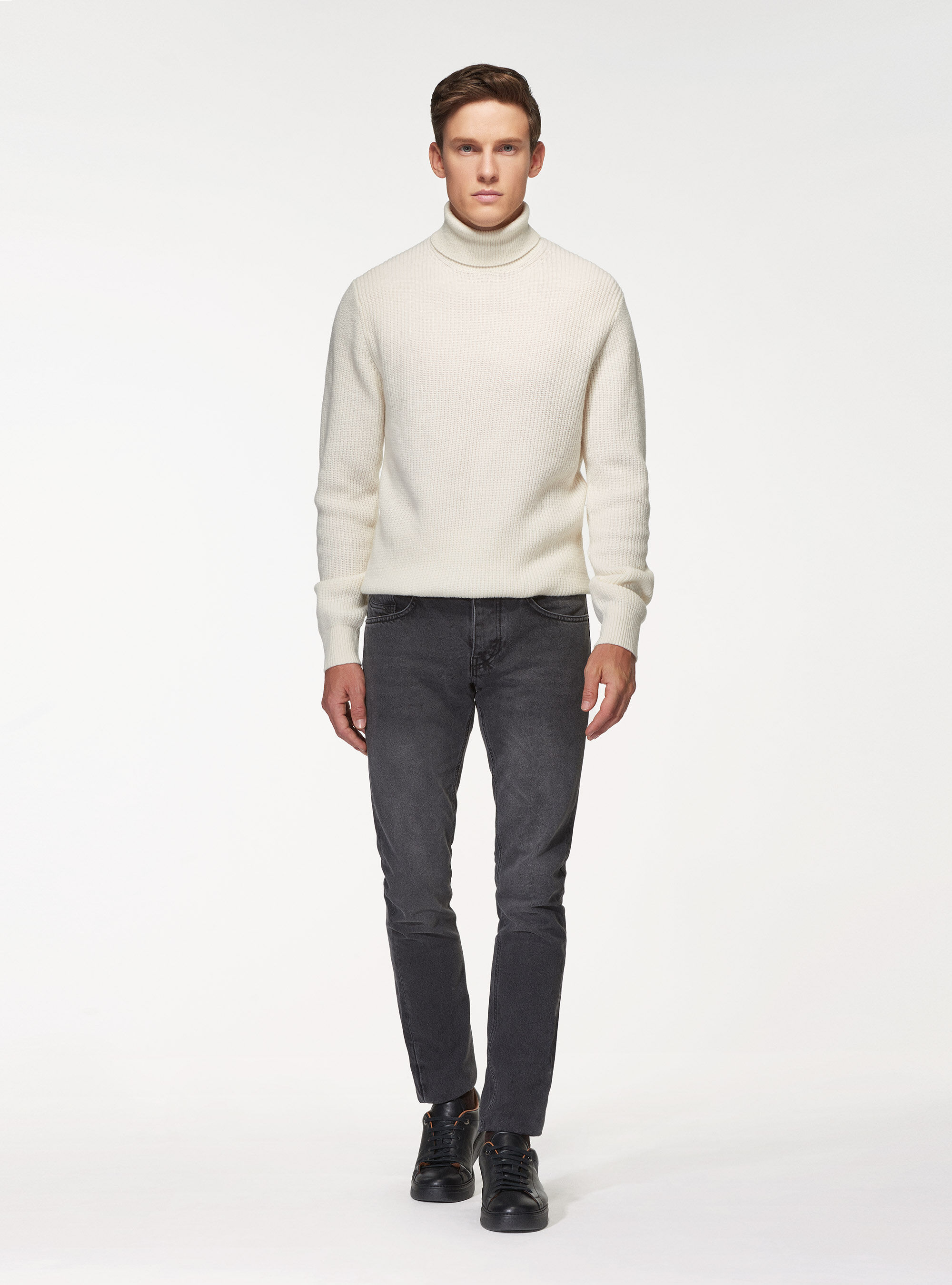 Jeans gris fonc coupe r guli re GutteridgeEU Homme