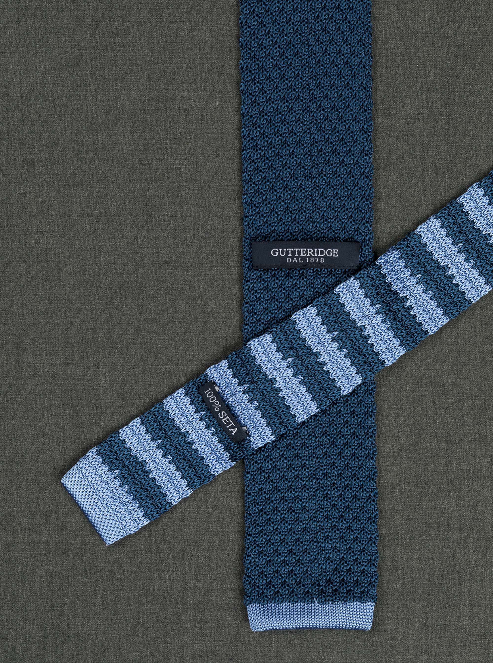 A maglia unita con back rigato, INCHIOSTRO