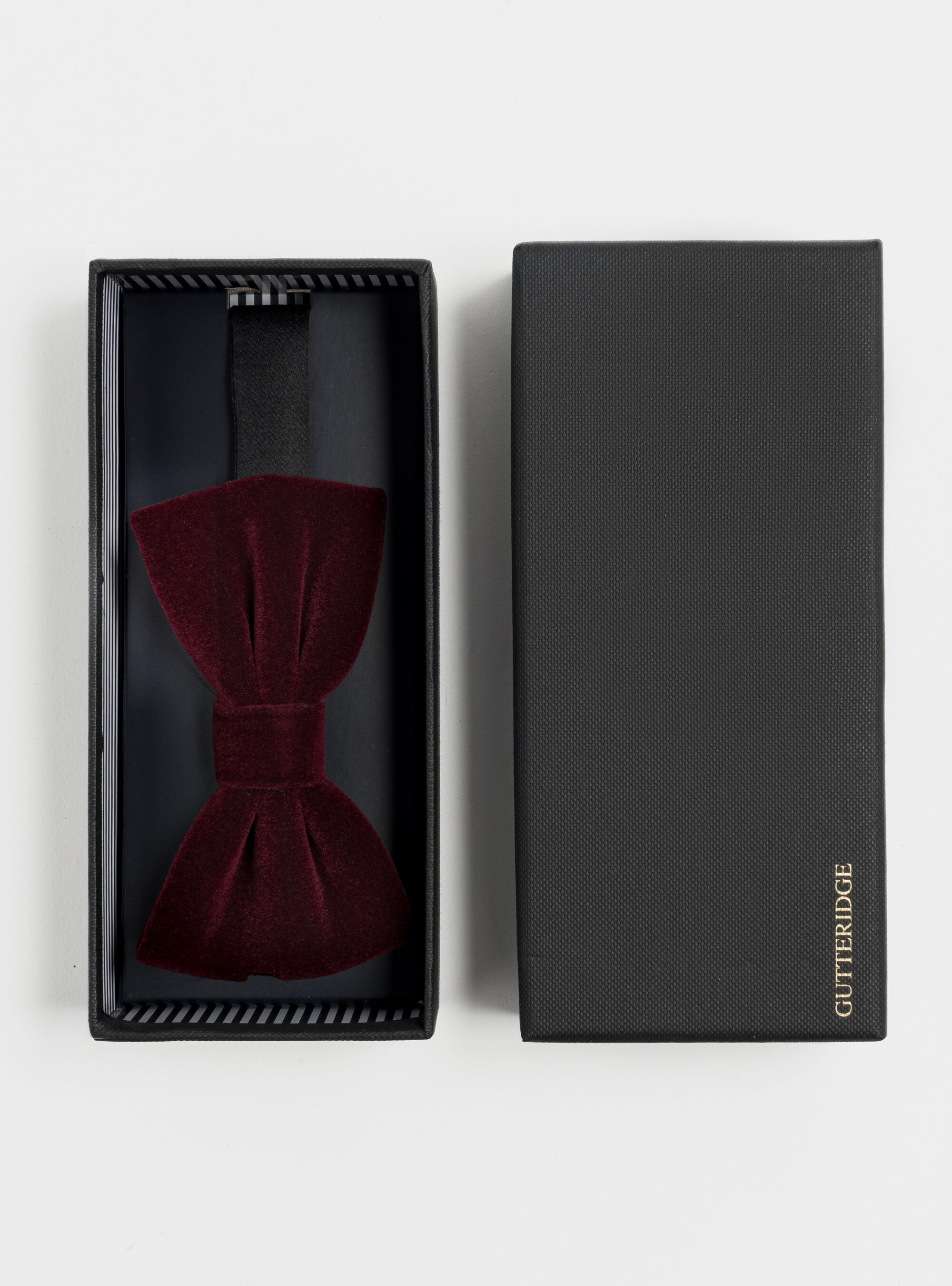 Samtpapillon, BORDEAUX 0311C