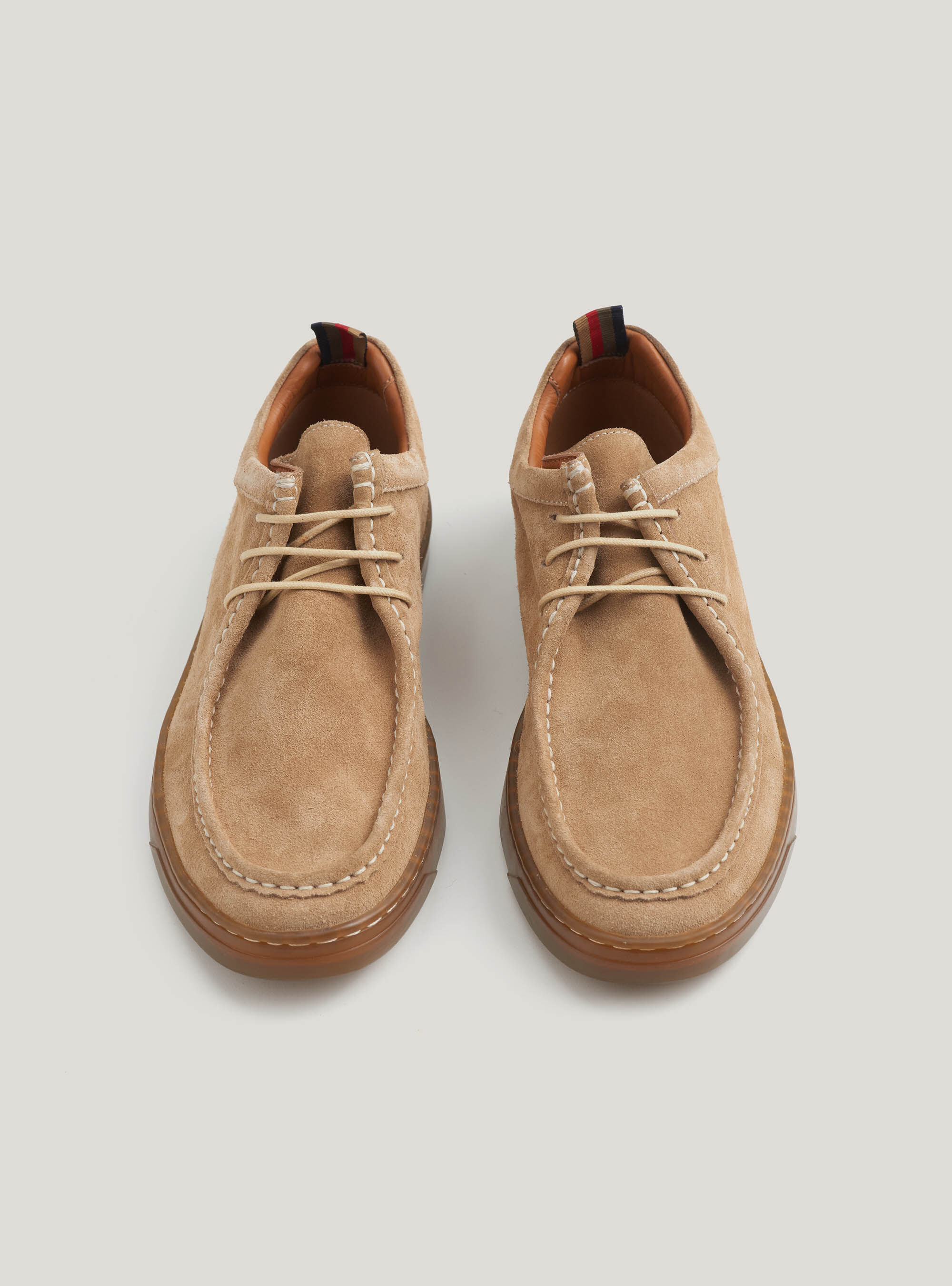 Zapatos de ante, ARENA