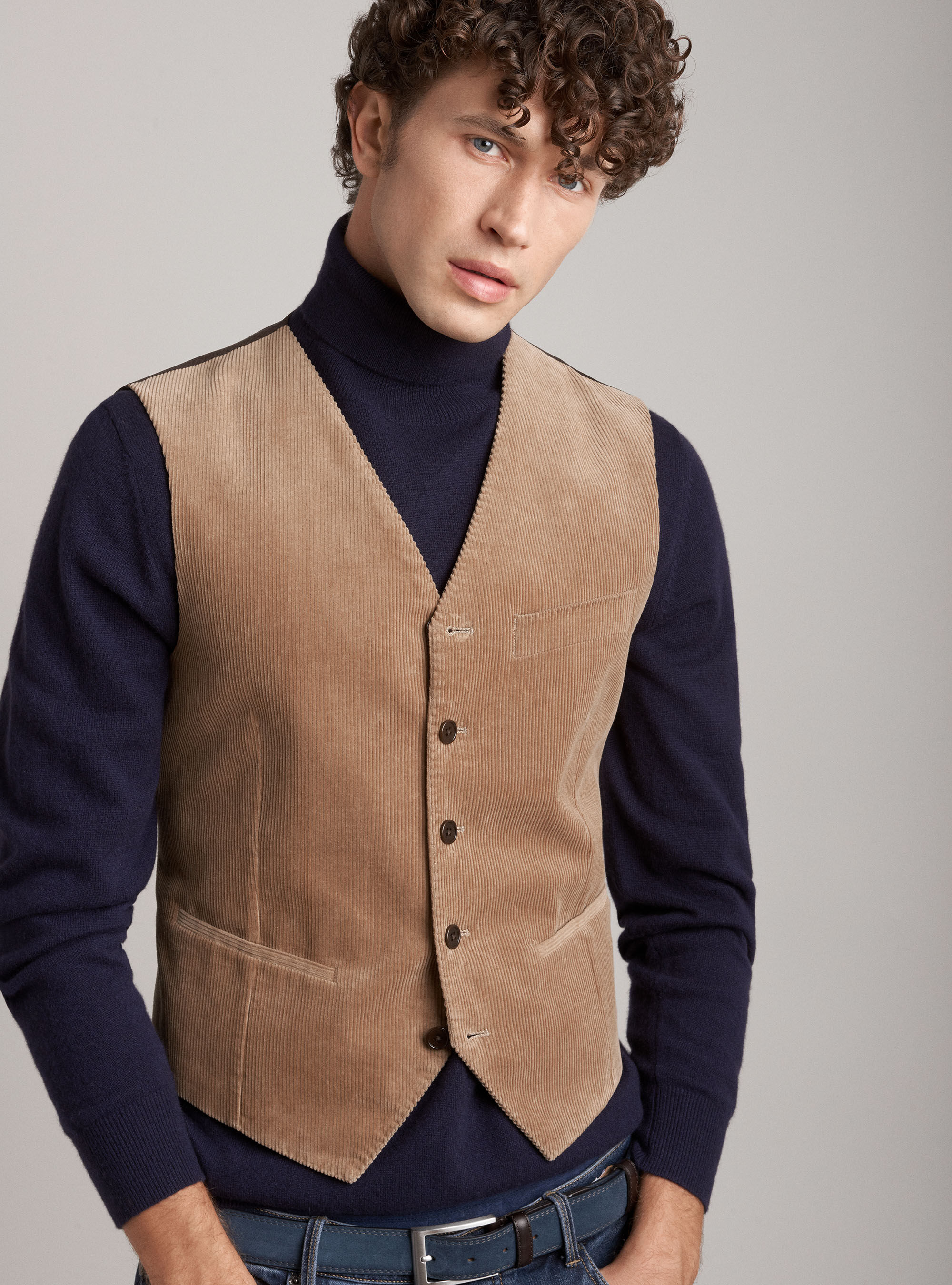 Velvet vest top 2025