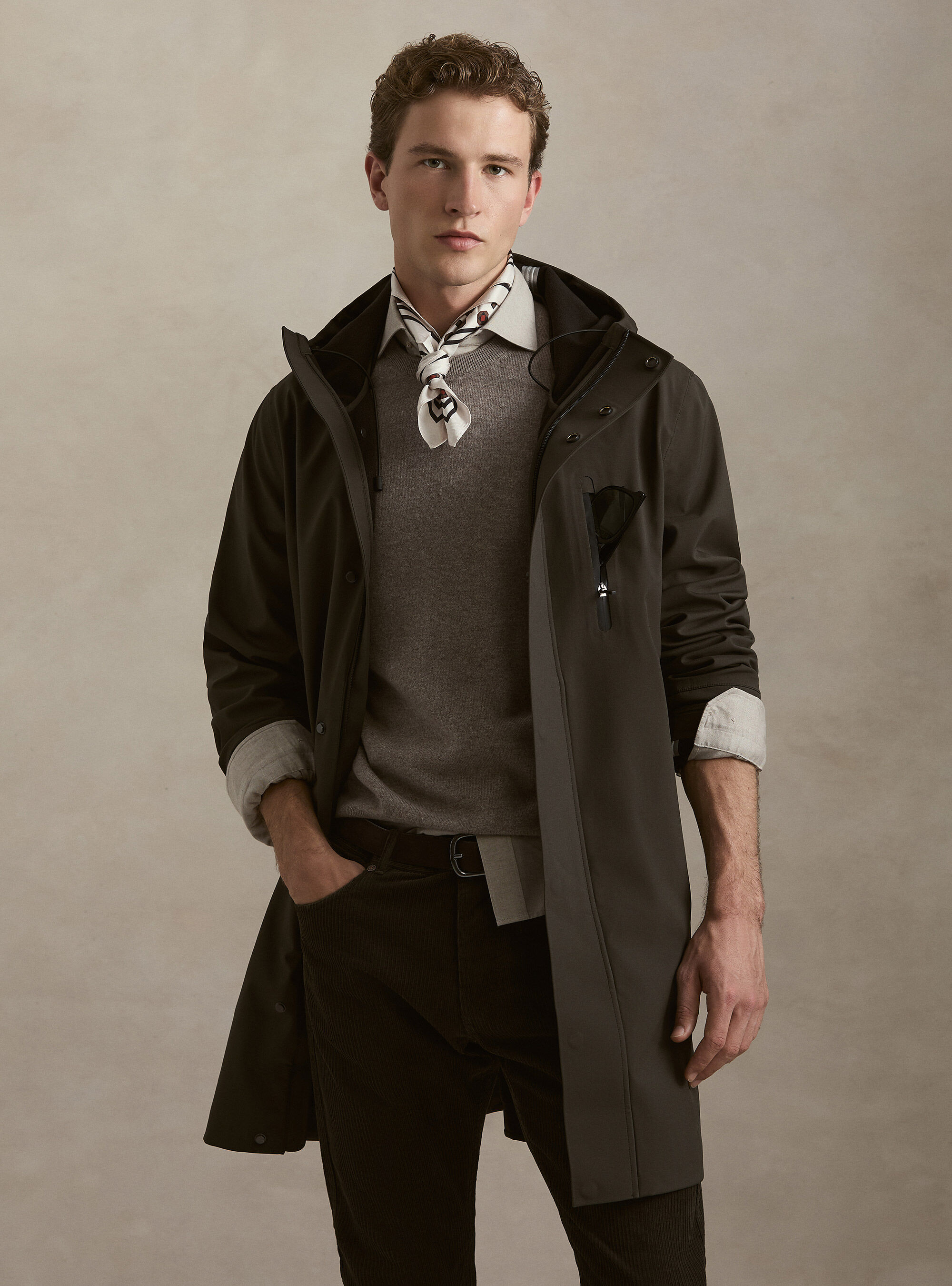 Long technical jacket with a hood, GREEN