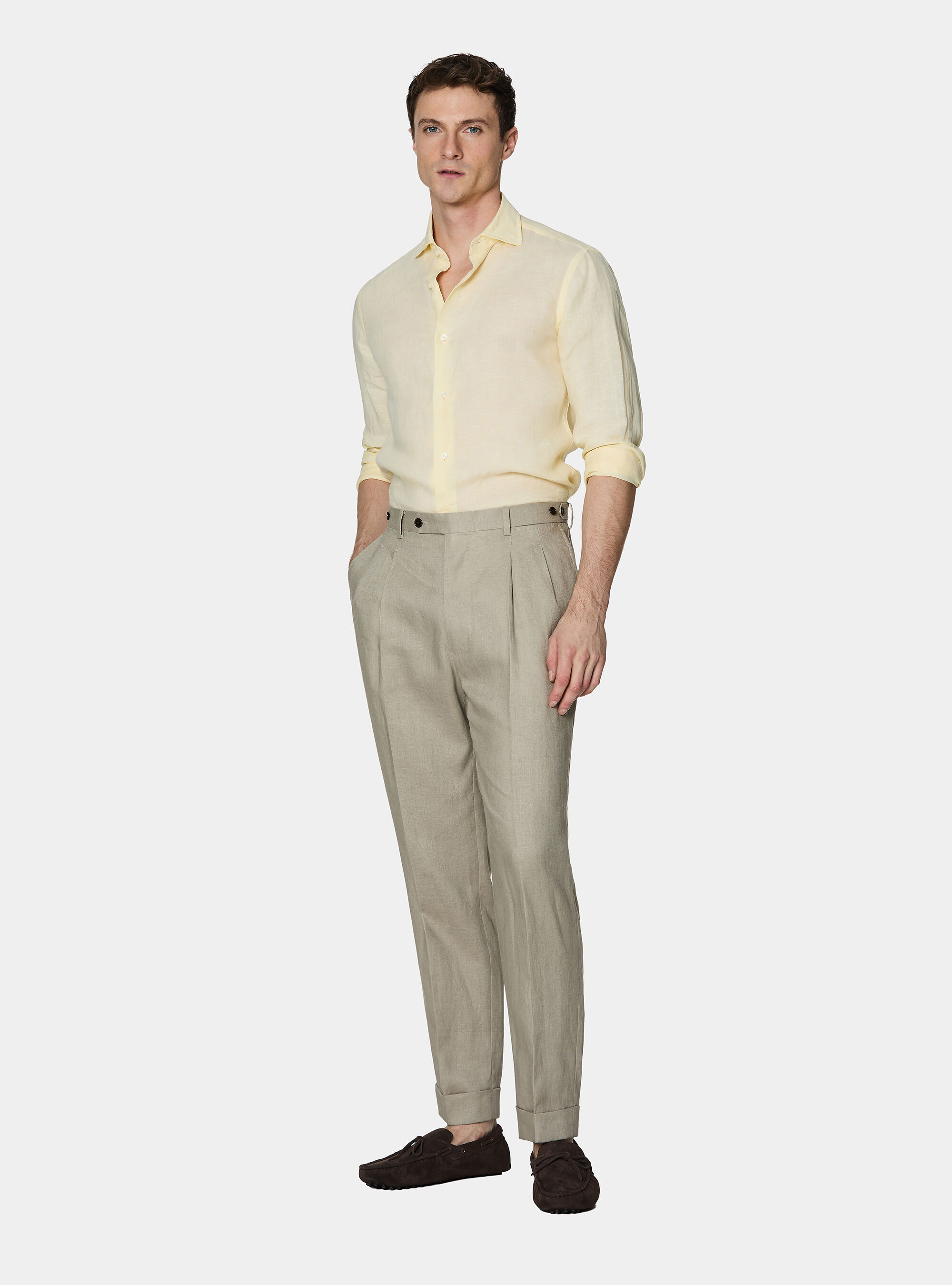 Pantaloni con pince in puro lino