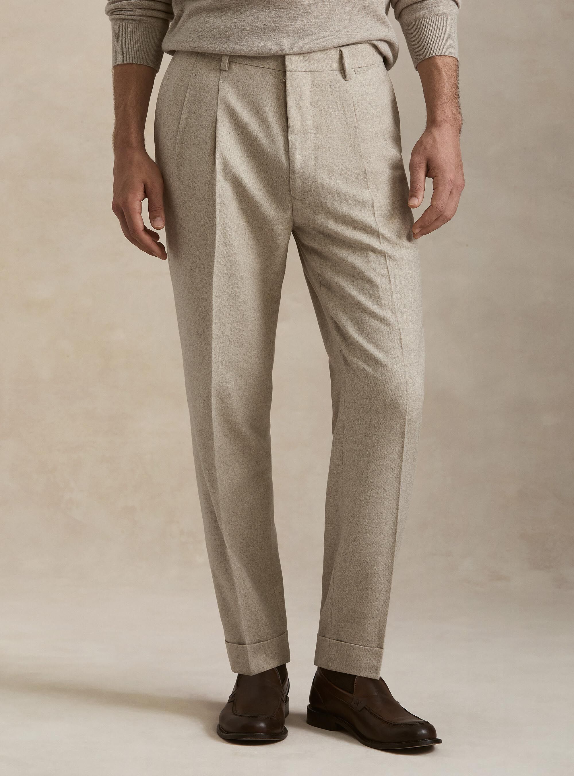 Lightweight wool blend pleated trousers