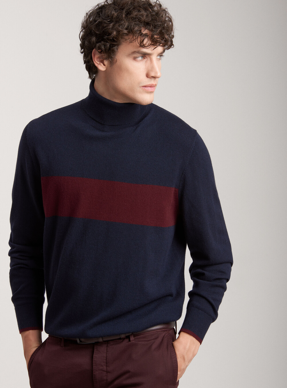 Turtleneck wool and cashmere sweater with stripe | GutteridgeUS | Men's ...