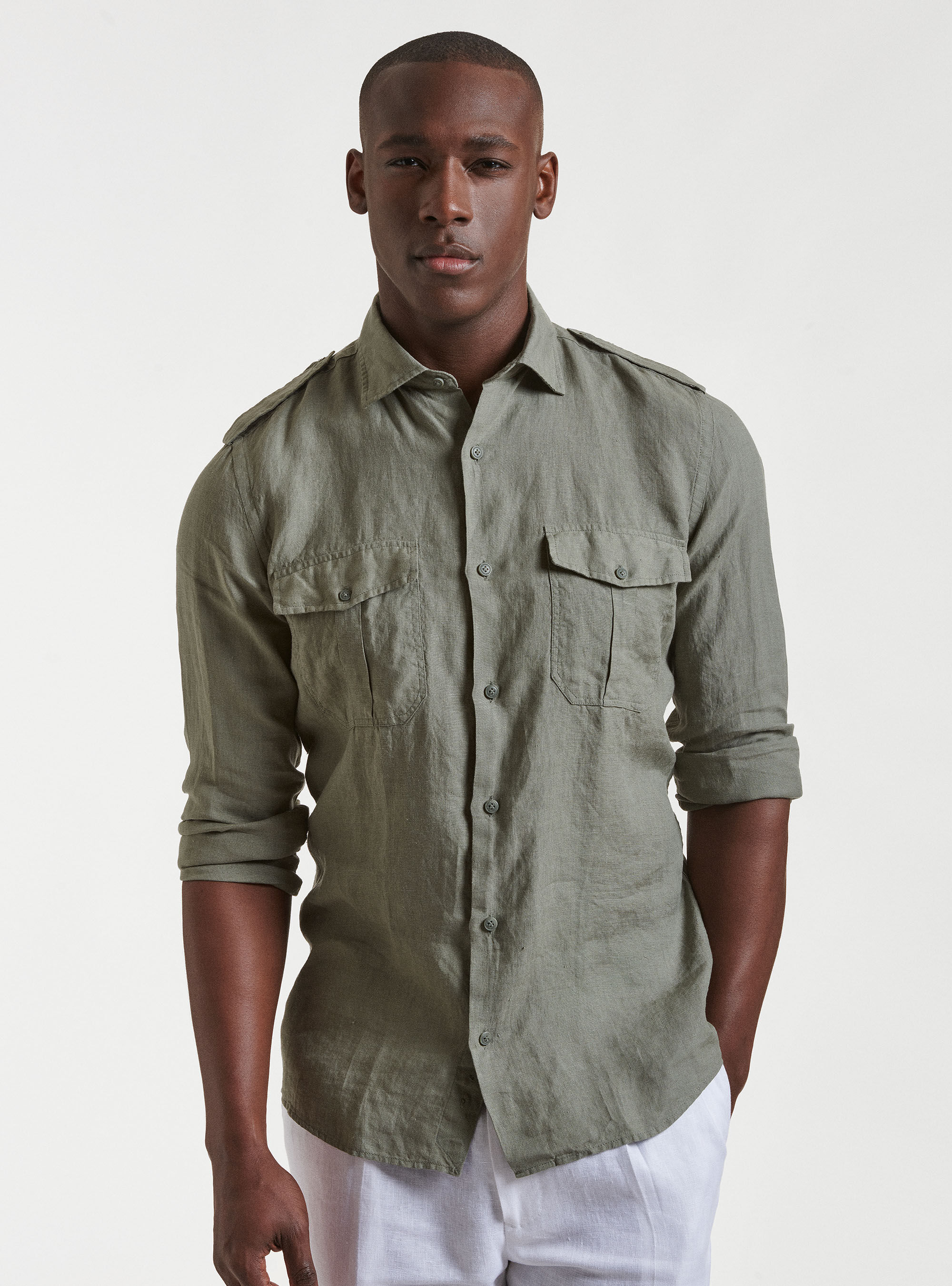 Chemise en pur lin avec grandes poches Gutteridge Homme