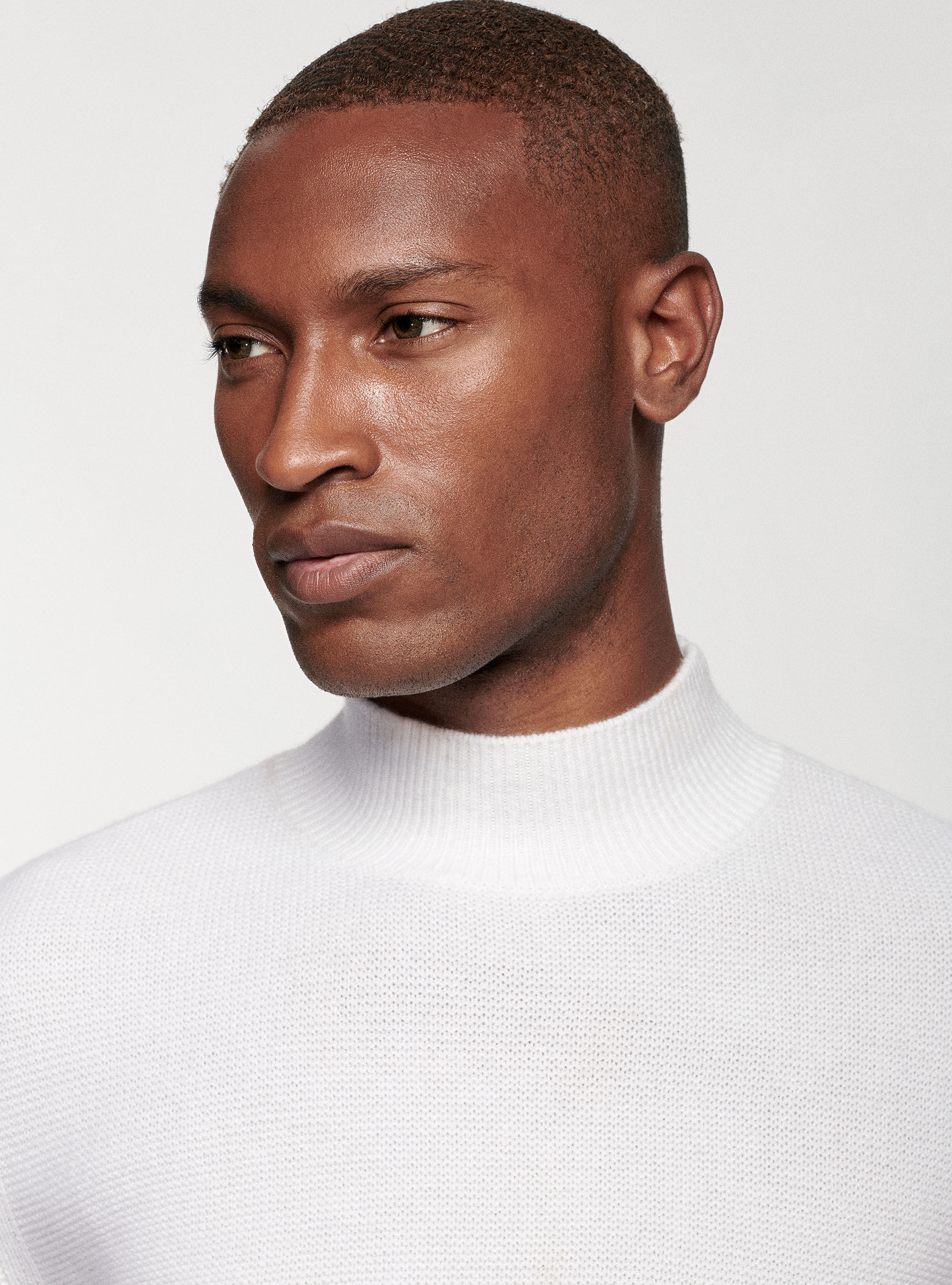 Lambswool and cashmere wool mock neck sweater GutteridgeUK