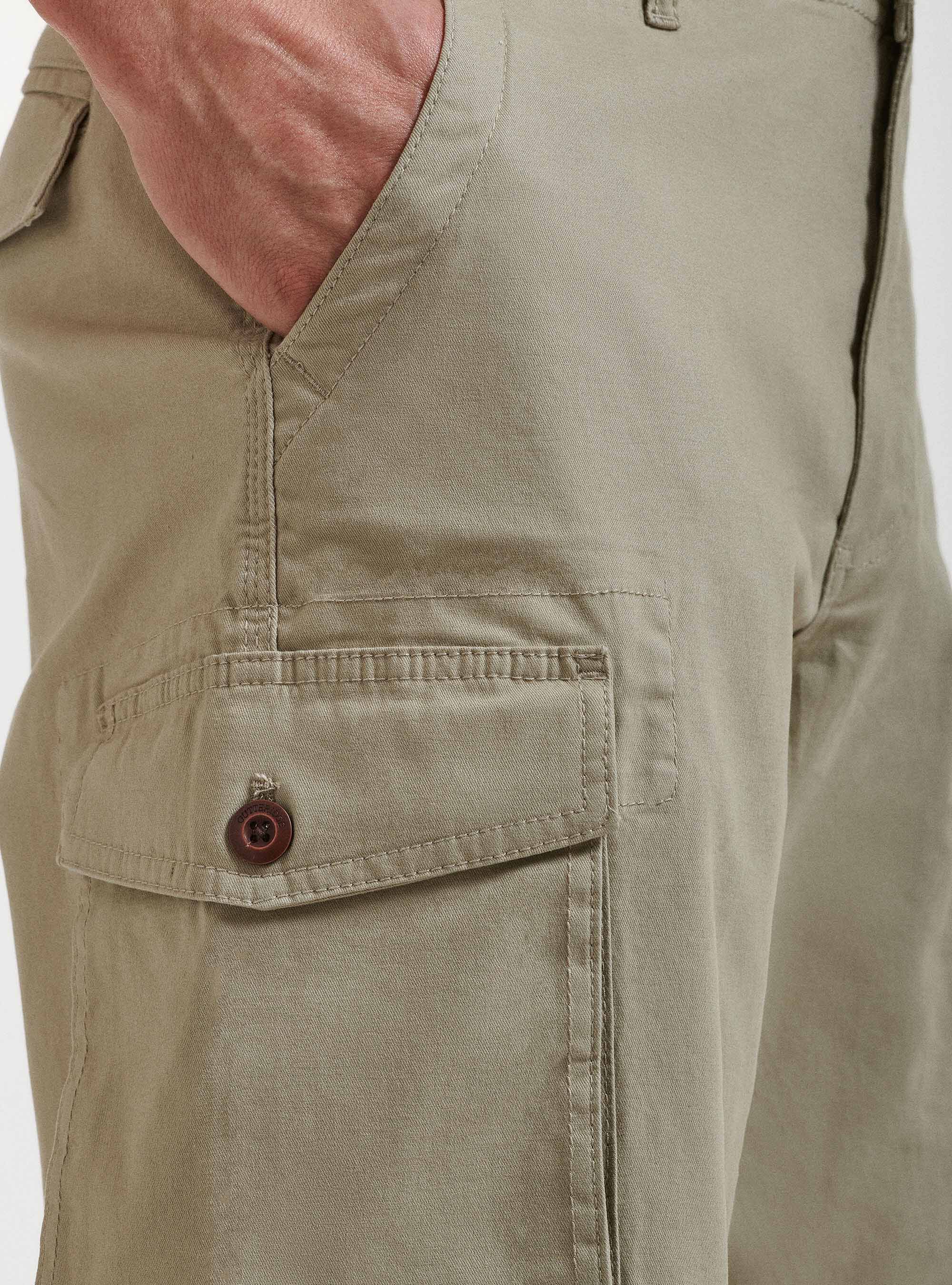 Bermudas con bolsillos cargo laterales, ARENA