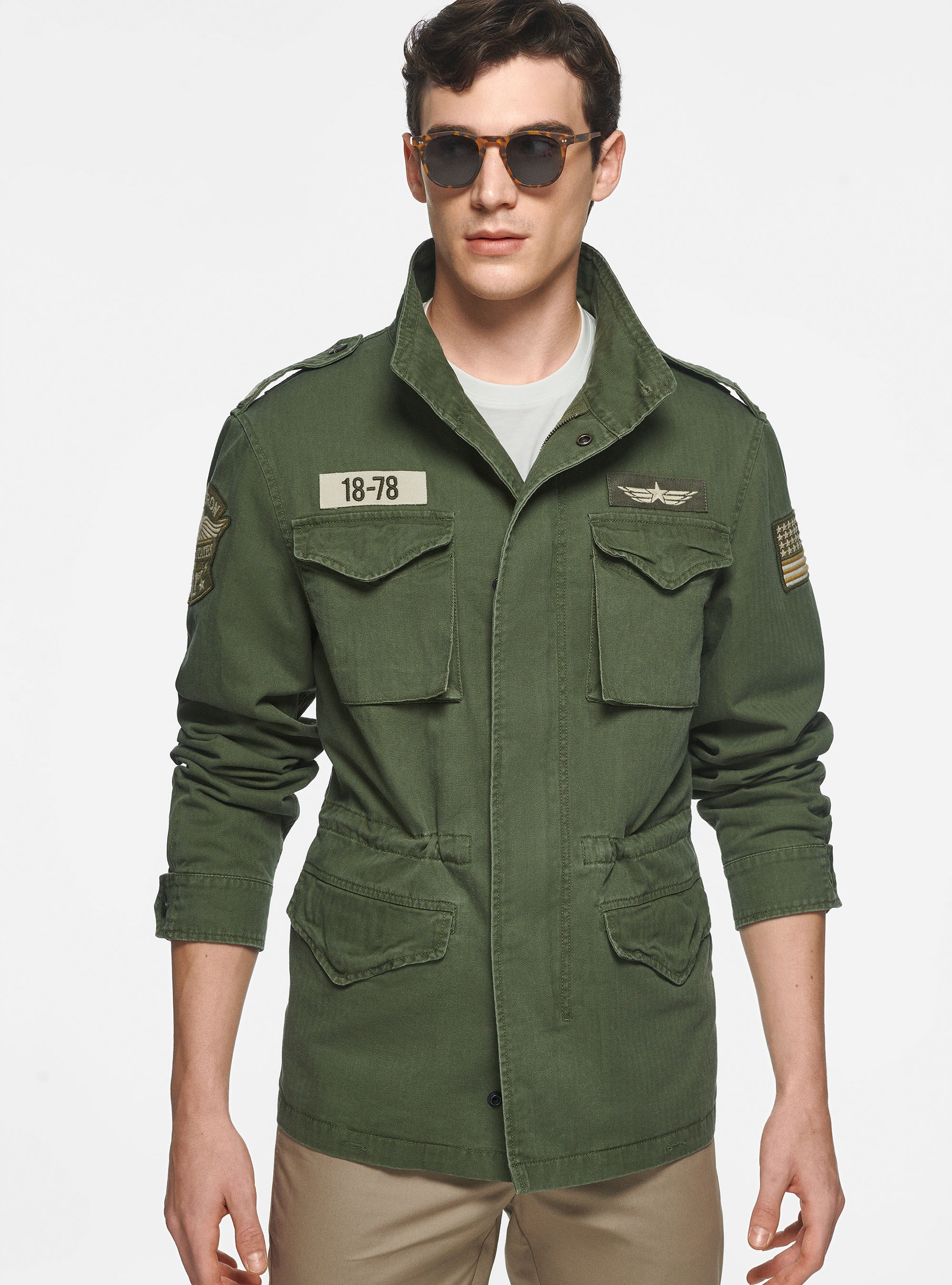Lightweight Sahariana with military patches