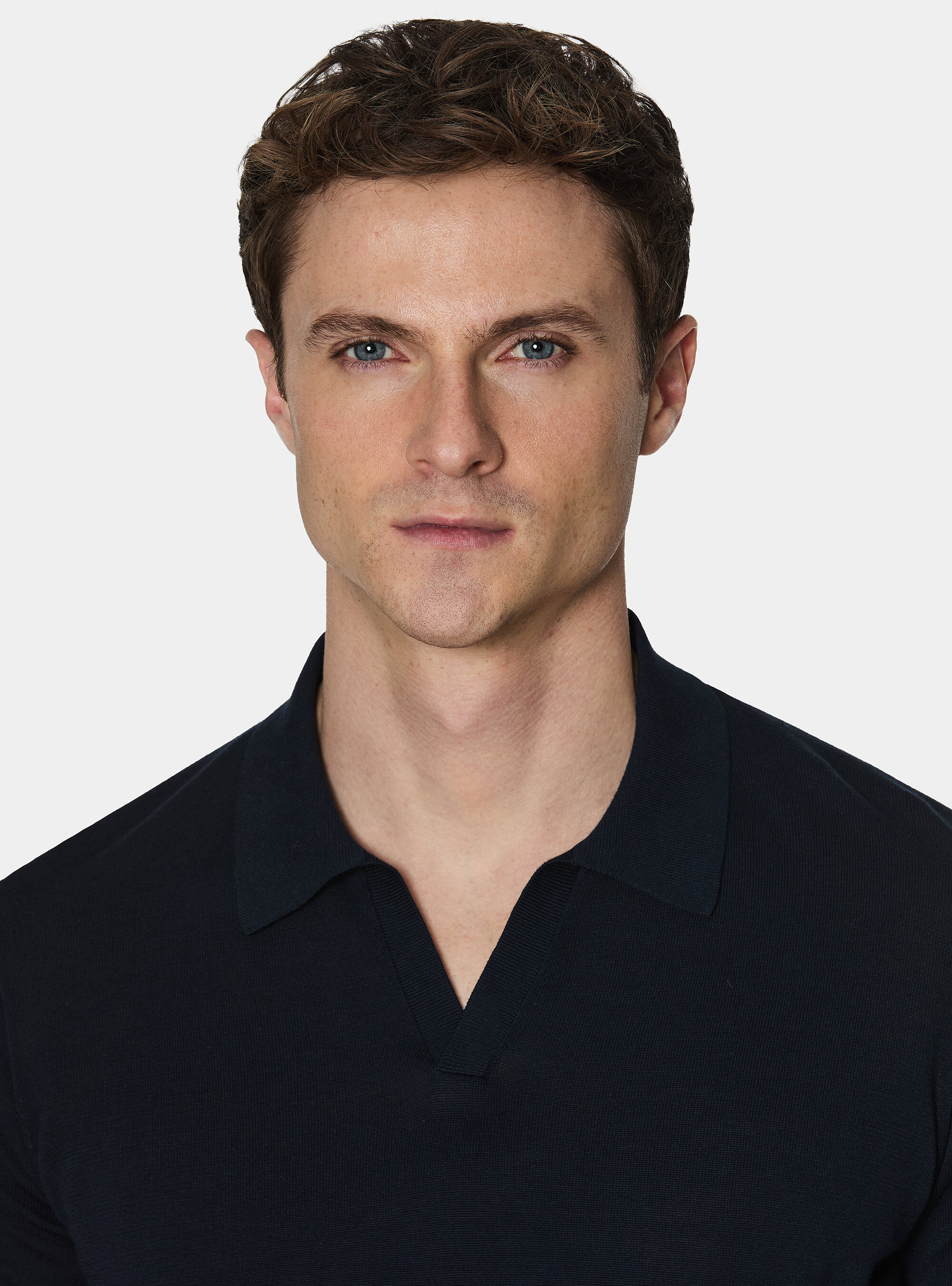 Polo tricot&eacute; sans boutons en coton extra-fin, BLEU MARINE