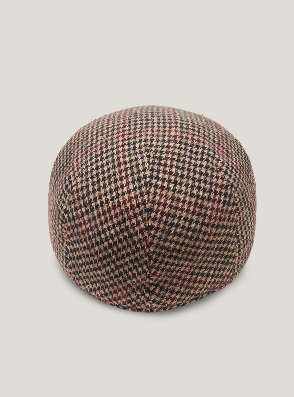 Houndstooth patterned cap